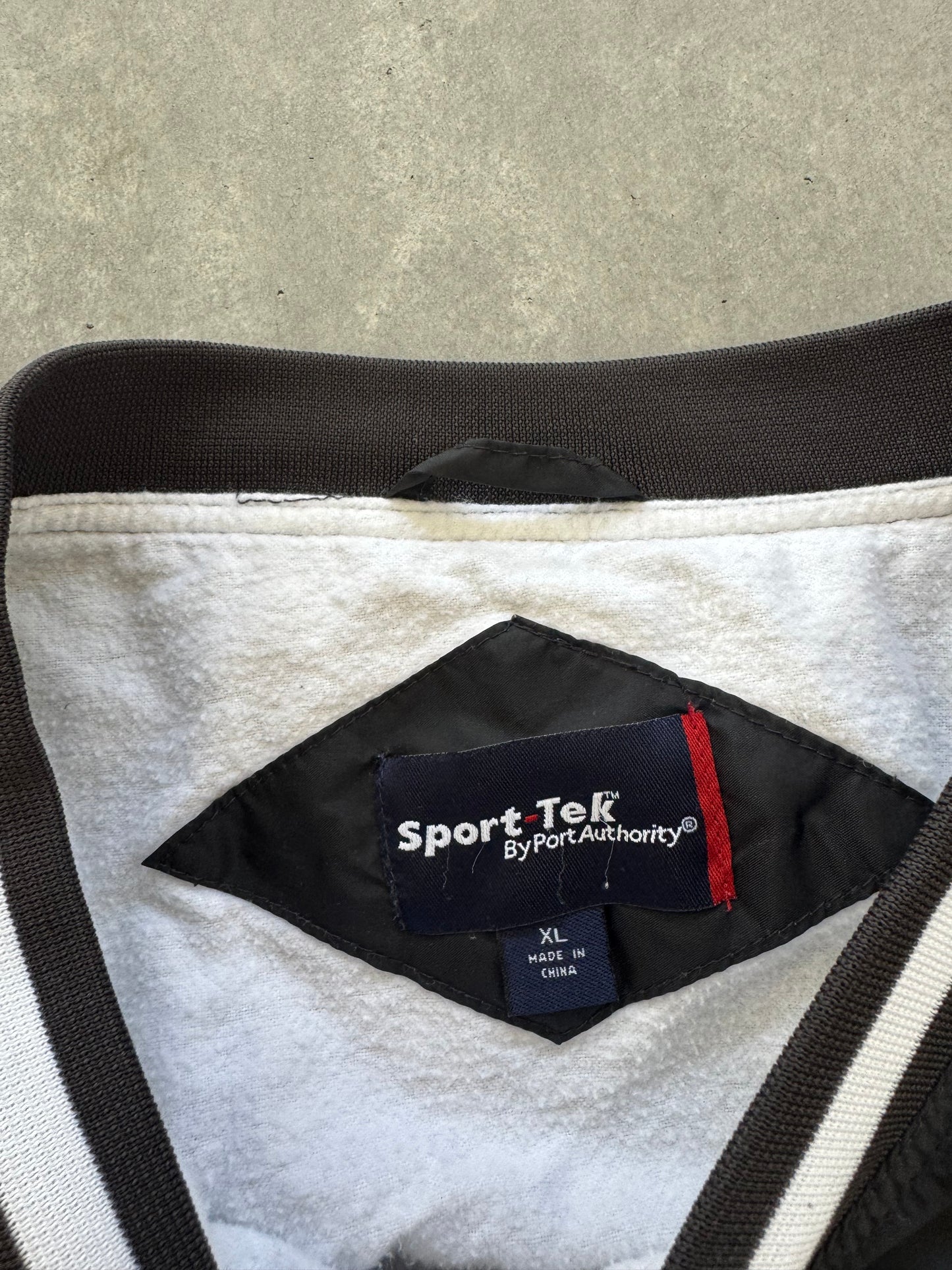 Vintage Iowa Hawkeyes Windbreaker - XL