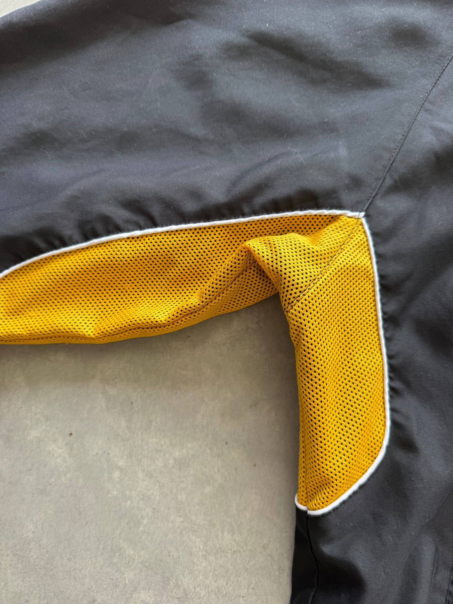 Vintage Iowa Hawkeyes Windbreaker - XL