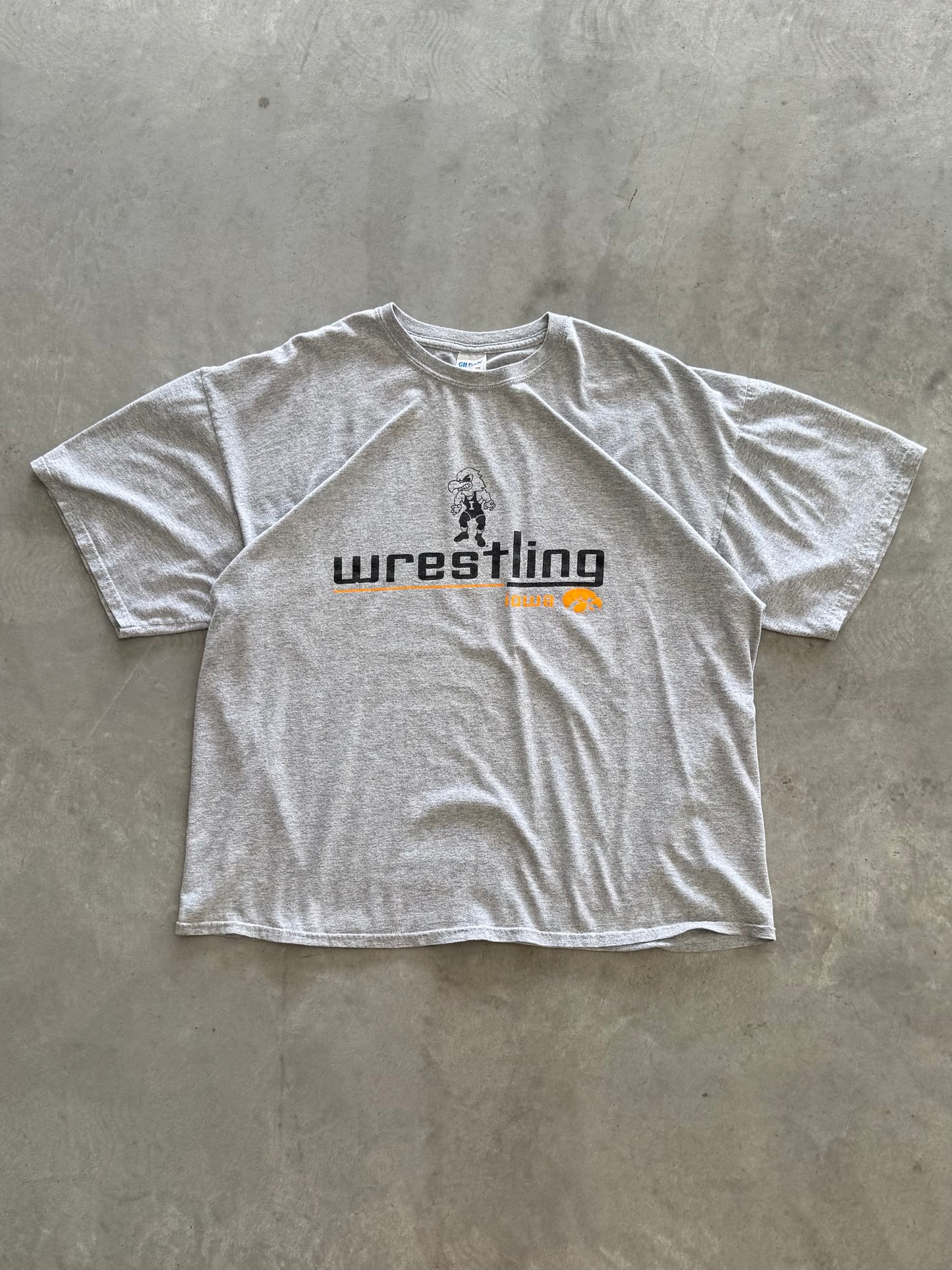 Vintage Iowa Hawkeyes Wrestling Tee - XXL