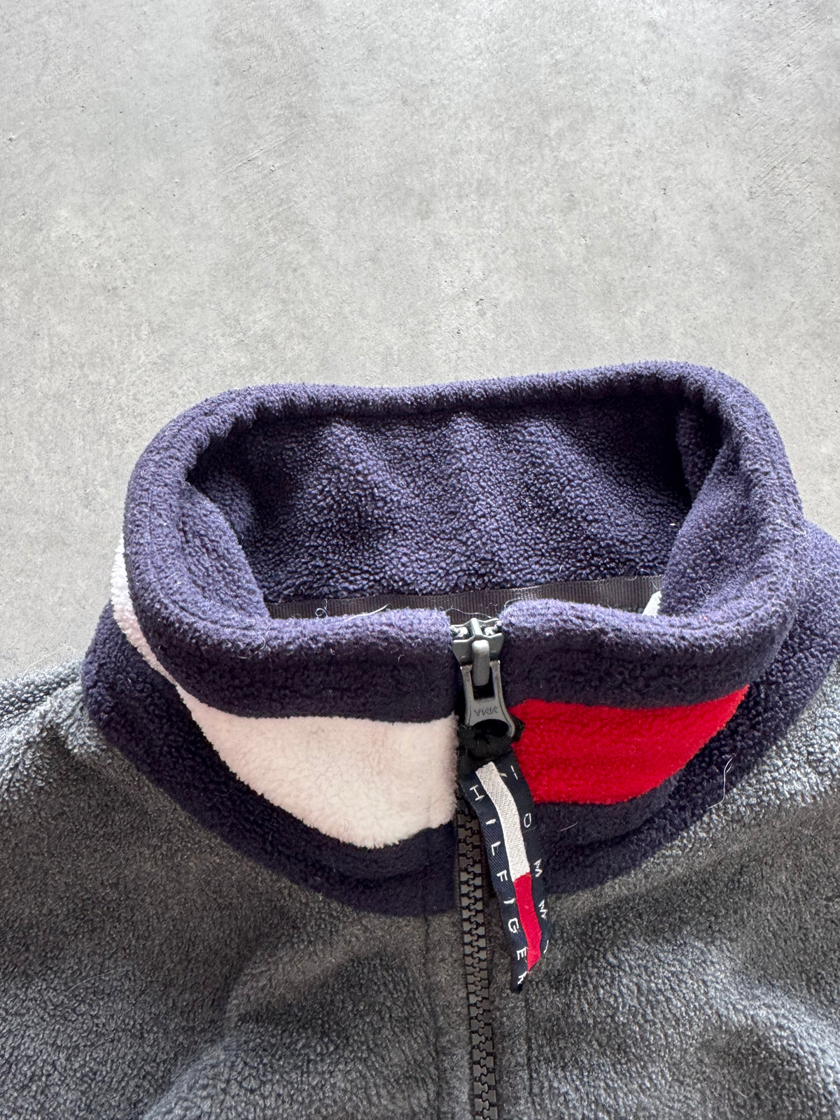 Vintage Tommy Hilfiger Fleece Sweatshirt - M