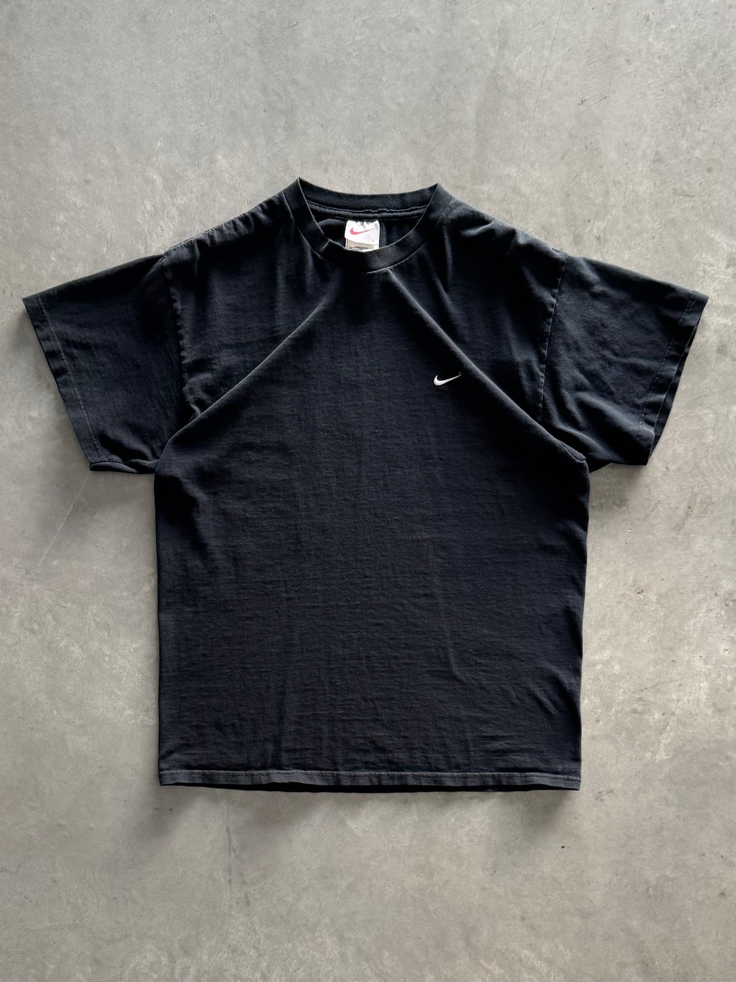 Vintage 90s Nike Tee - L