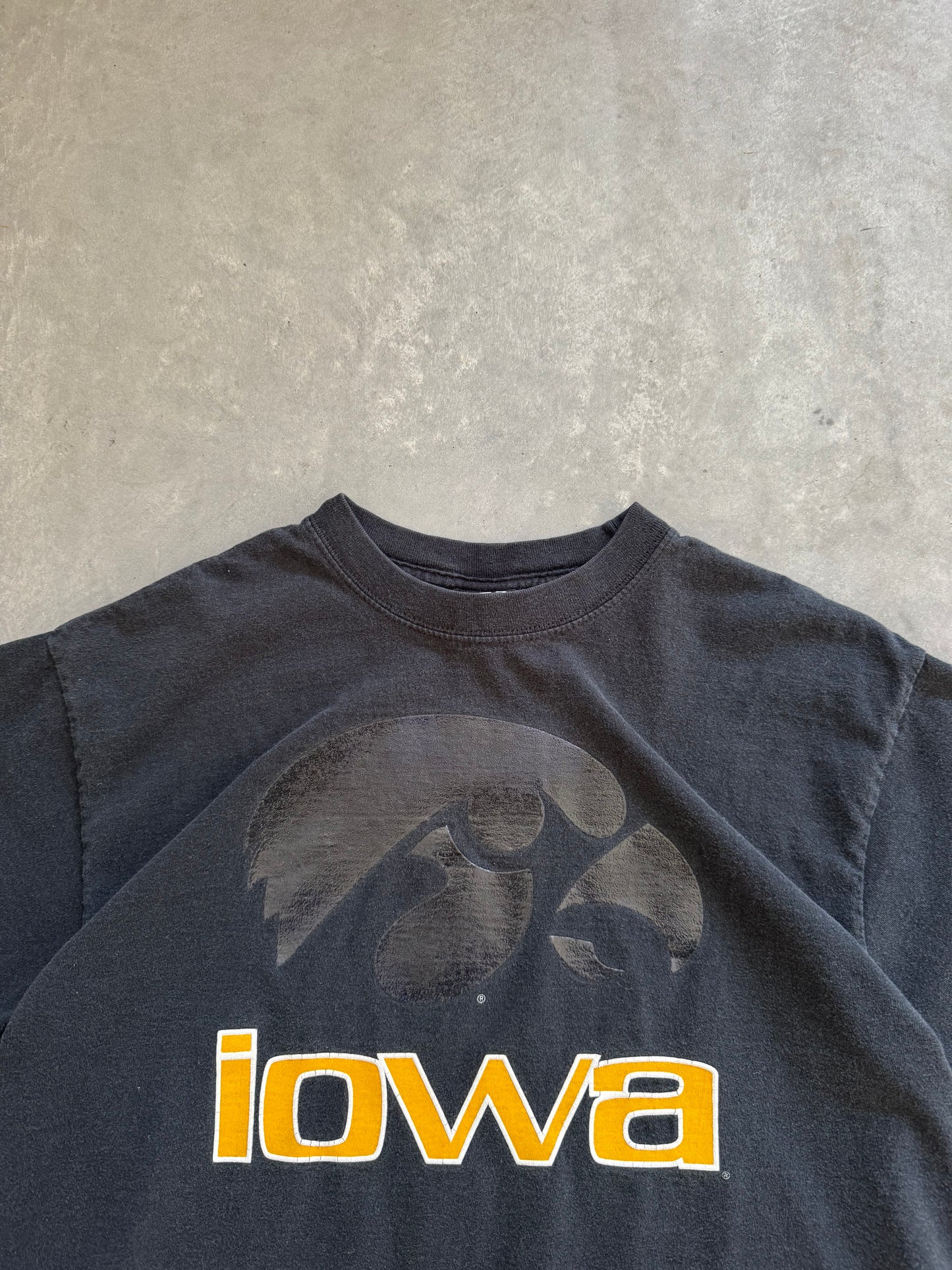 Vintage Iowa Hawkeyes Starter Womens Tee - M