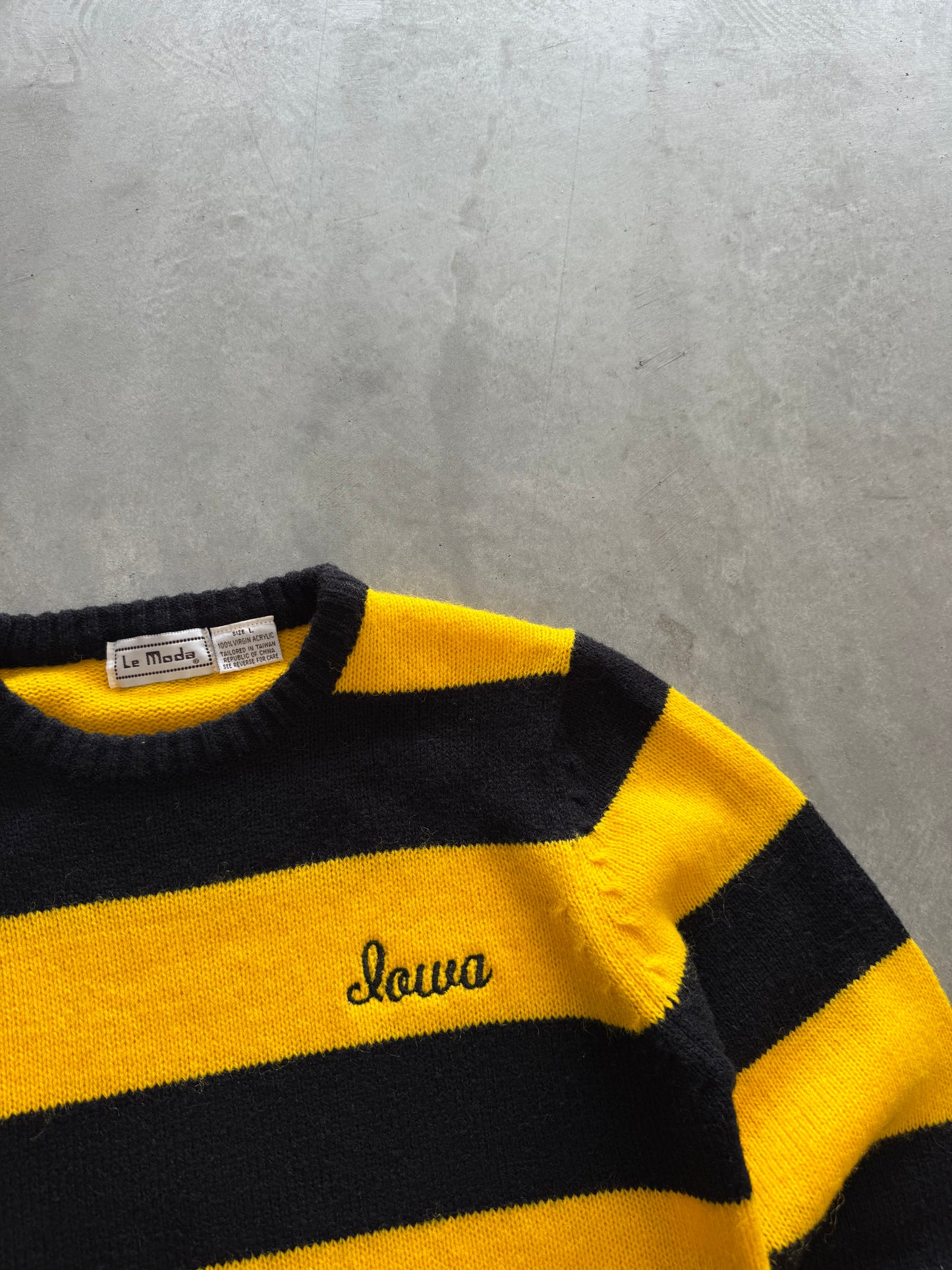 Vintage 90s Iowa Hawkeyes Striped Sweater - L