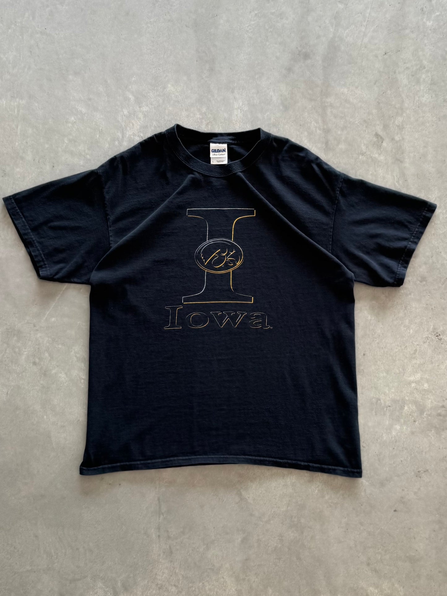Vintage Iowa Hawkeyes Tee - L
