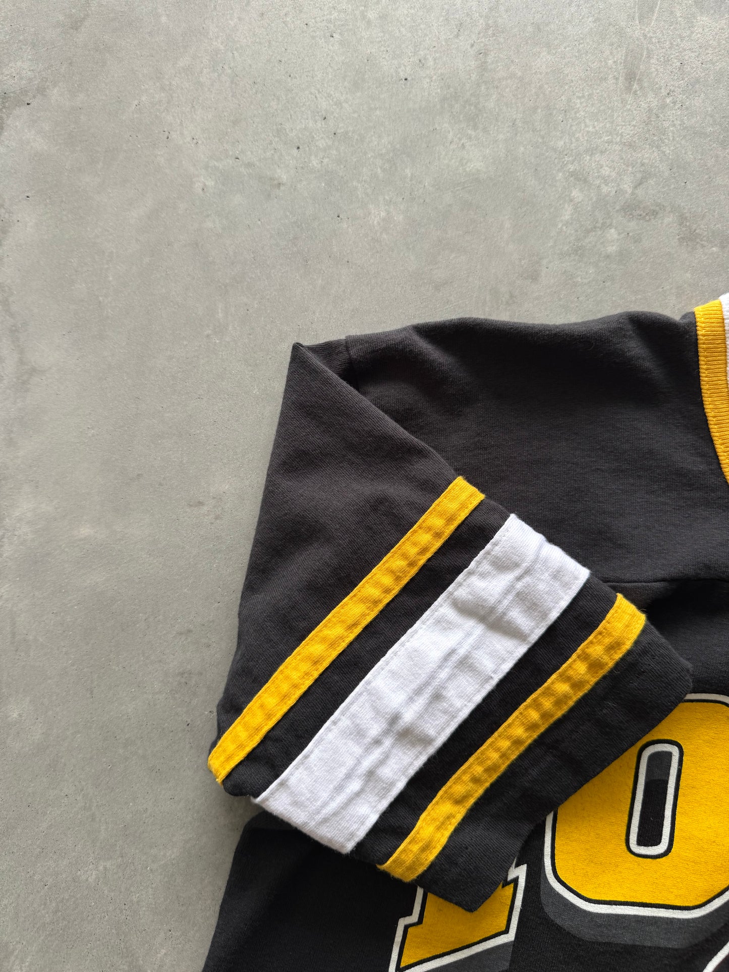 Vintage Iowa Hawkeyes Tee -M