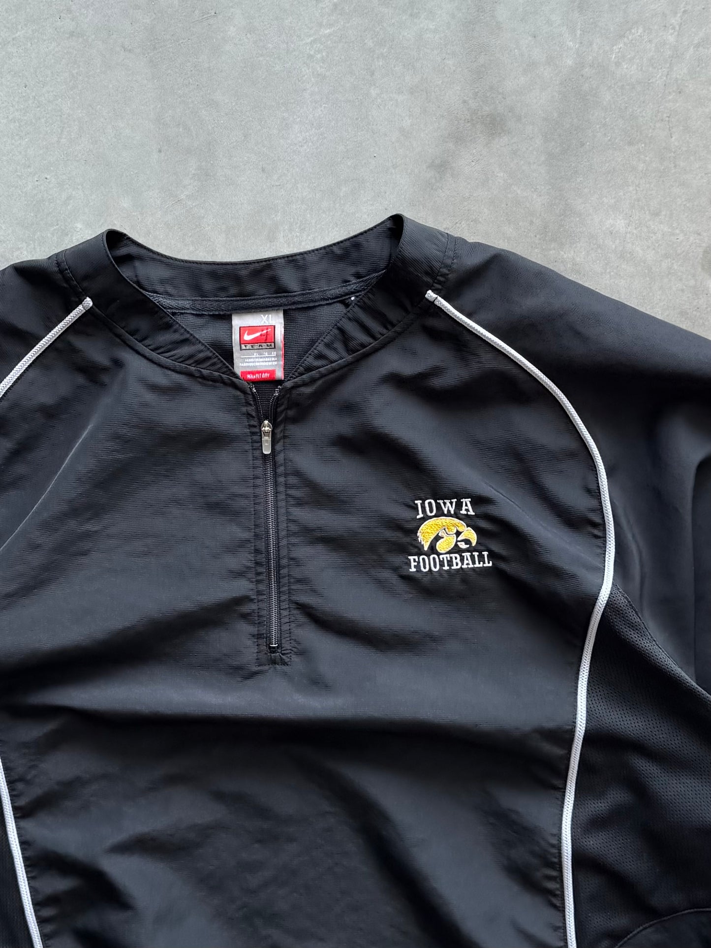 Vintage 90s Nike Iowa Hawkeyes Football Windbreaker - XL