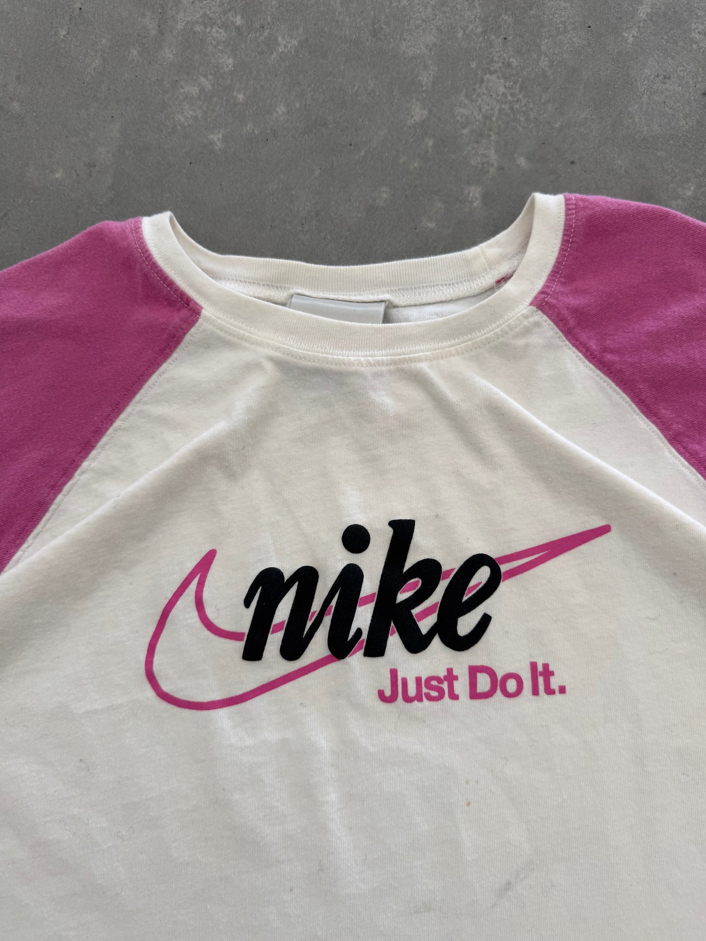 Vintage 00s Nike Women’s Tee - M