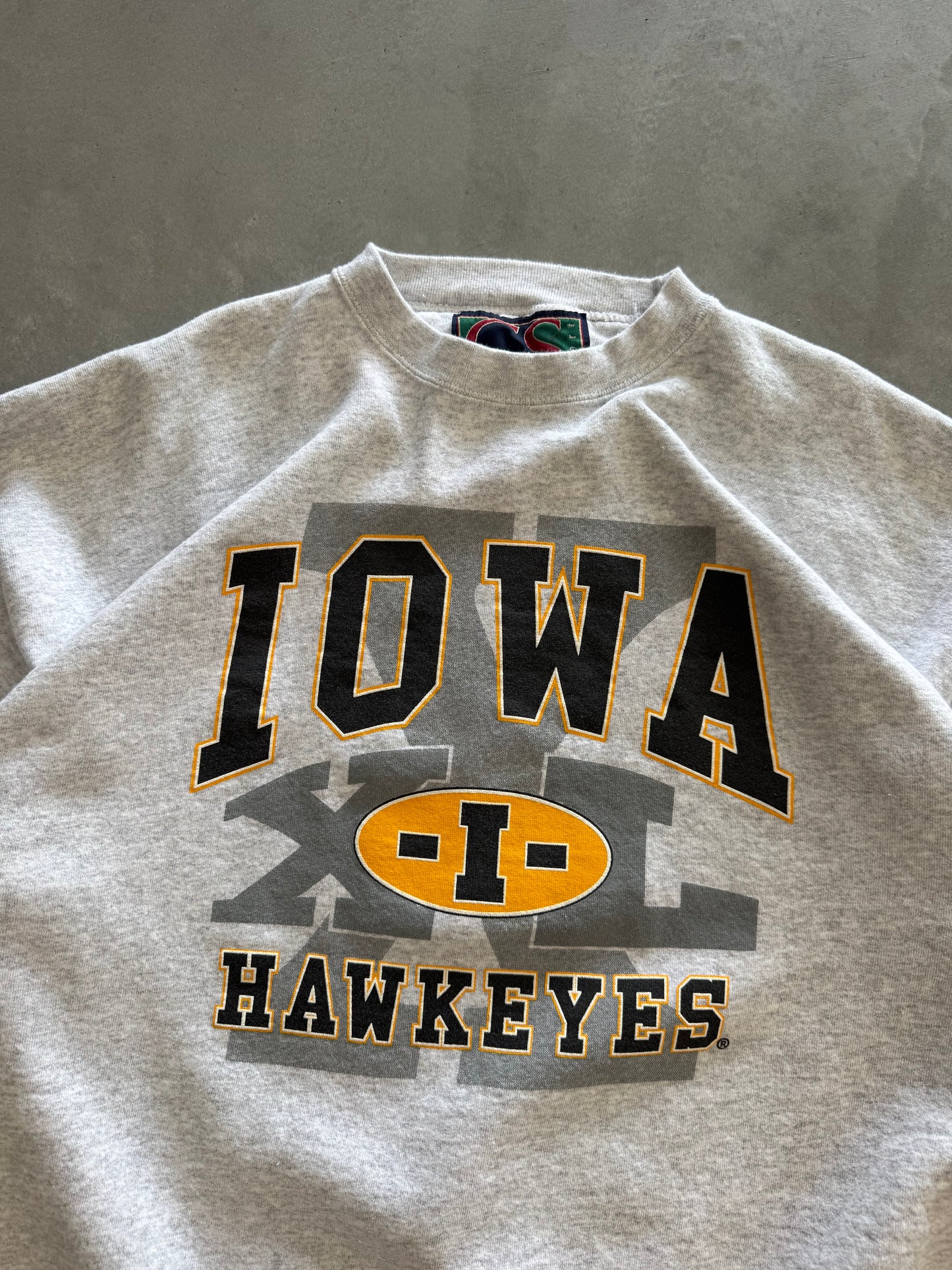 Vintage 90s Iowa Hawkeyes Sweatshirt - XL