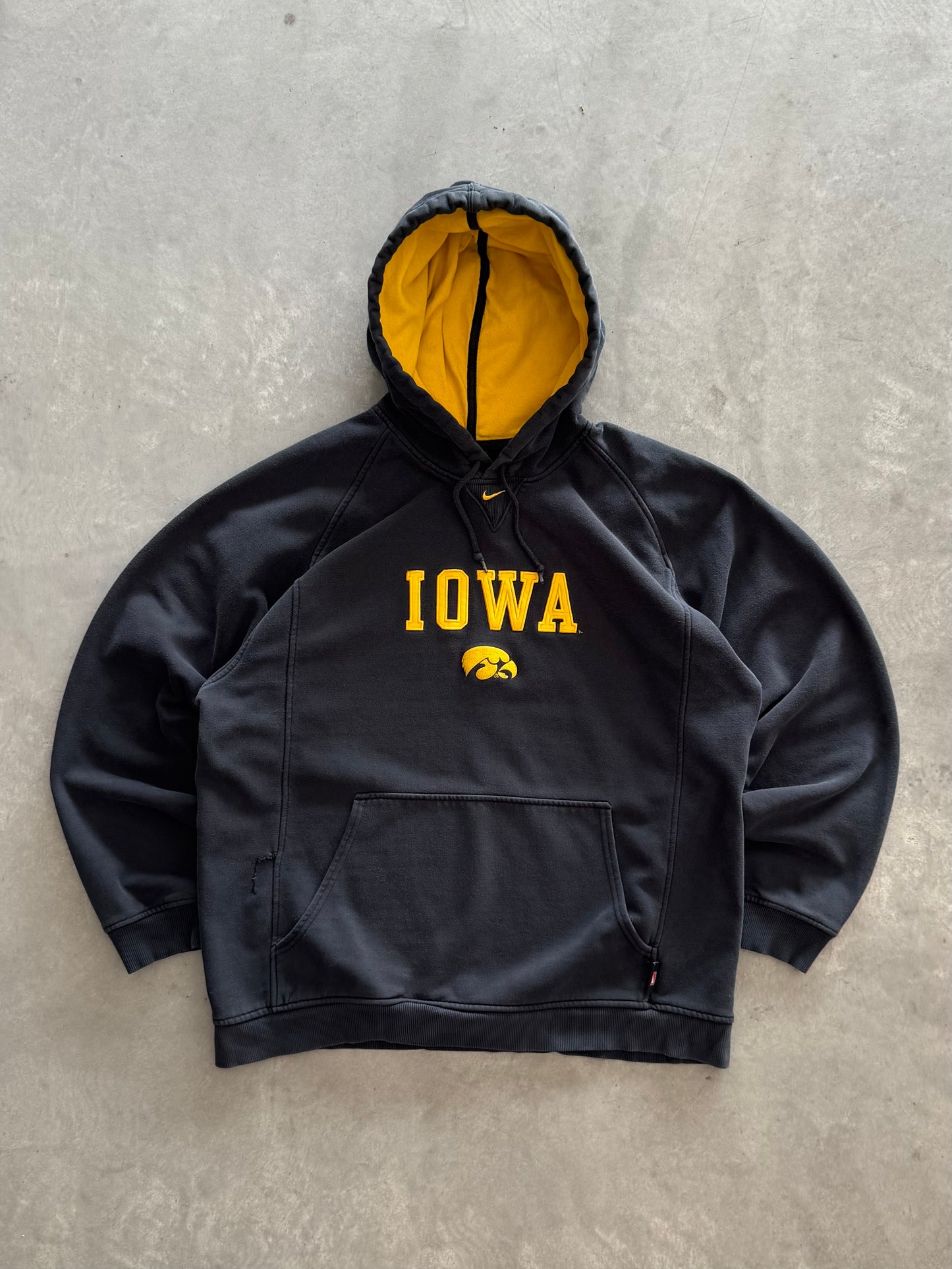 Vintage 90s Nike Iowa Hawkeyes Hoodie - L