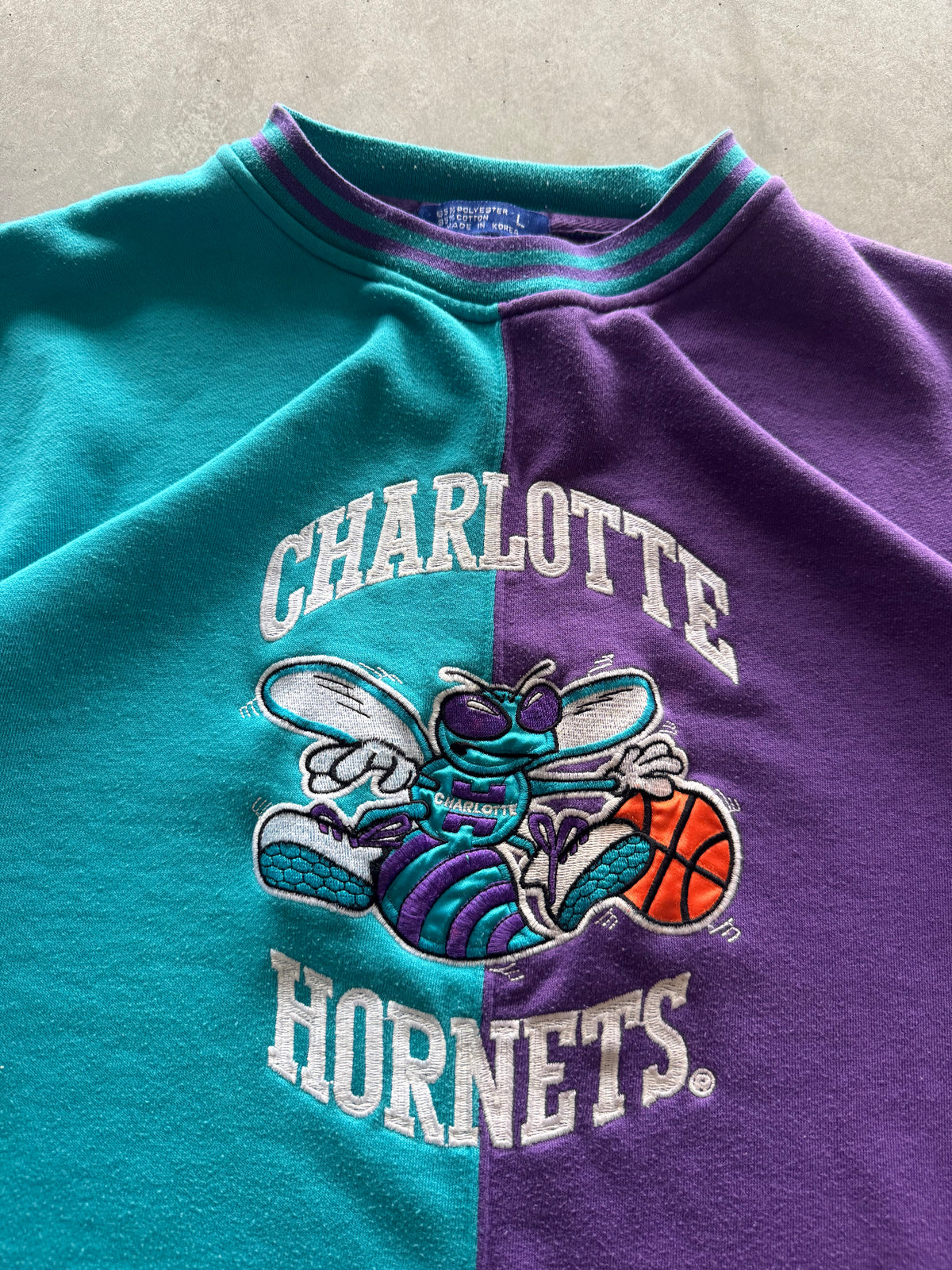 Vintage Charlotte Hornets Sweatshirt - L