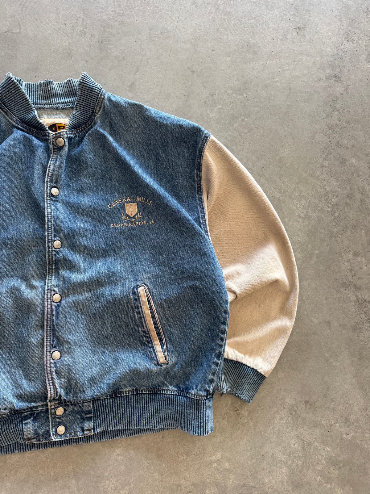 Vintage 90s Denim Jacket - L
