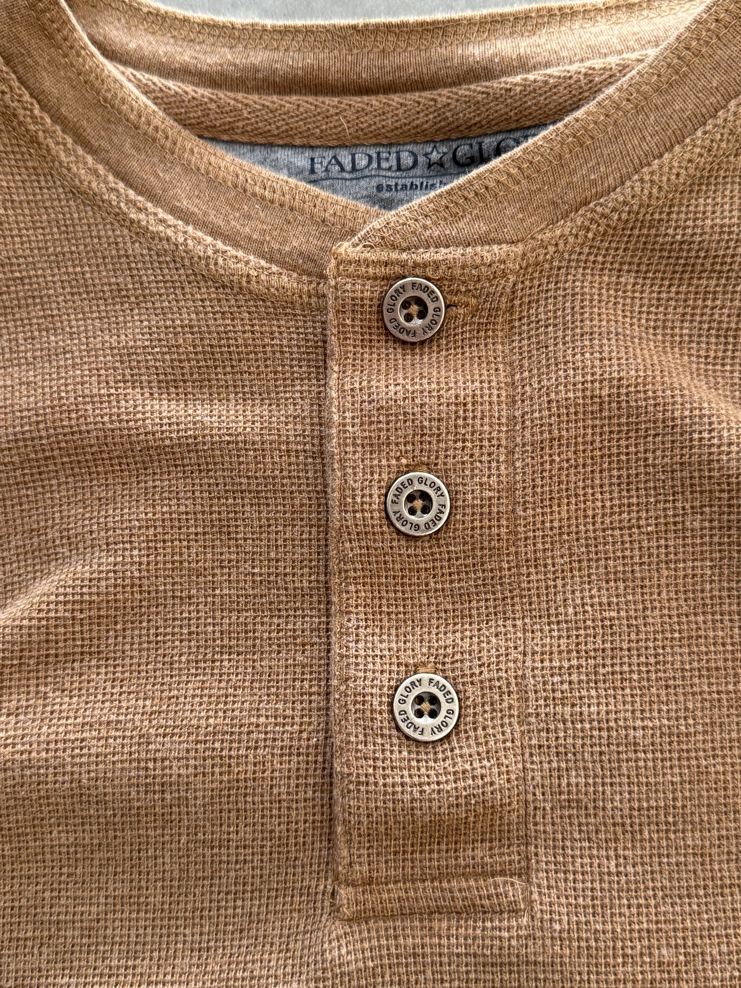 Vintage Faded Glory Waffle Knit - L