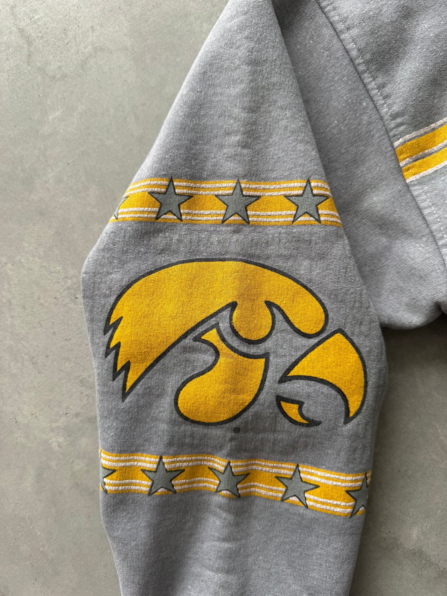 Vintage Iowa Hawkeyes Sweatshirt - L