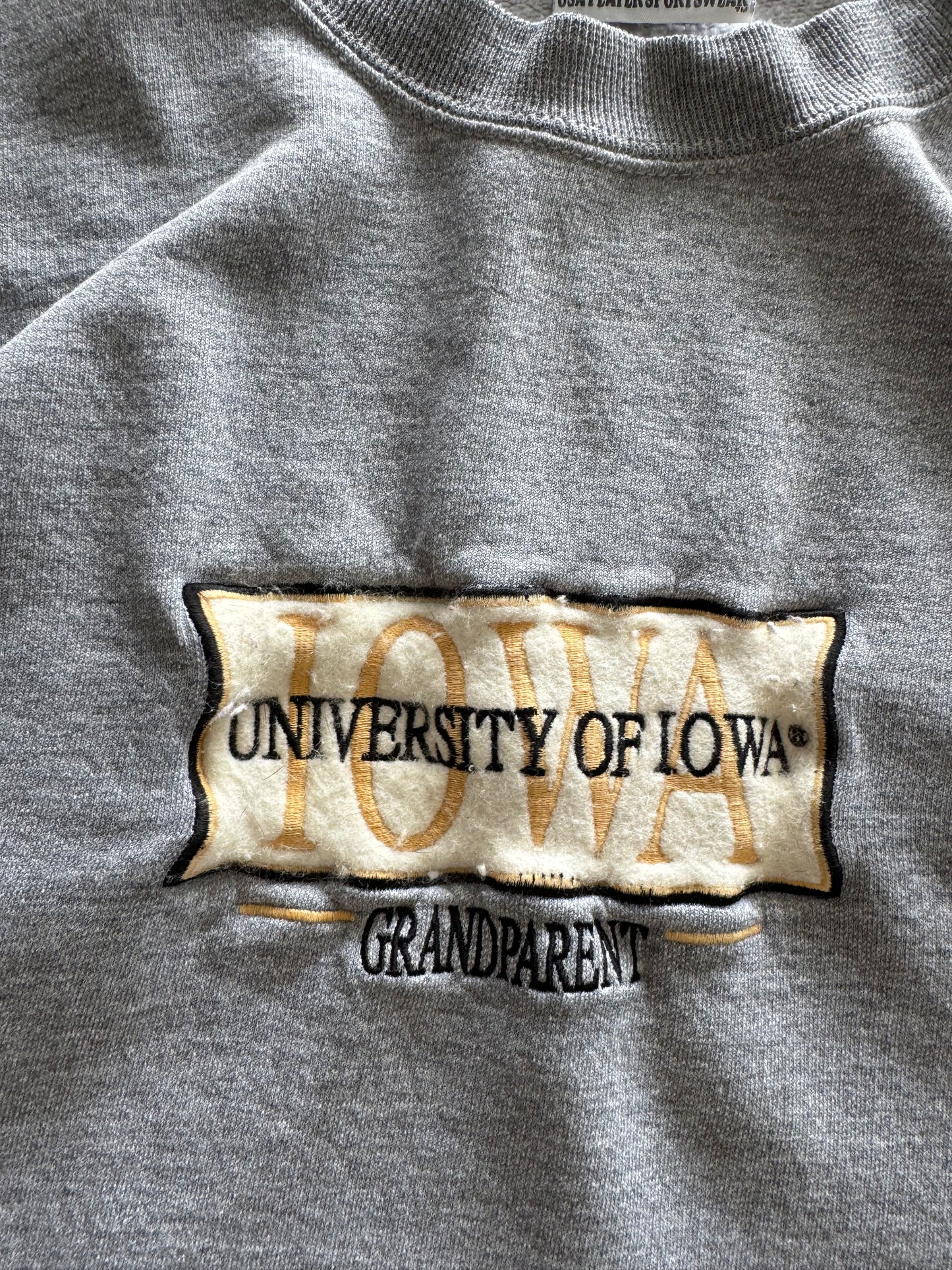 Vintage University of Iowa Sweatshirt - L