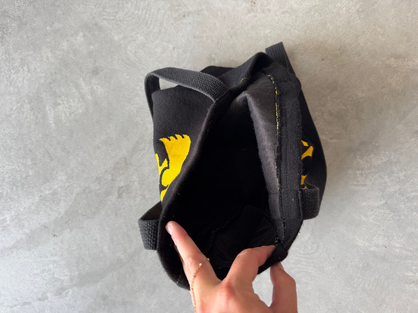 Iowa Hawkeyes Knit Tote Bag