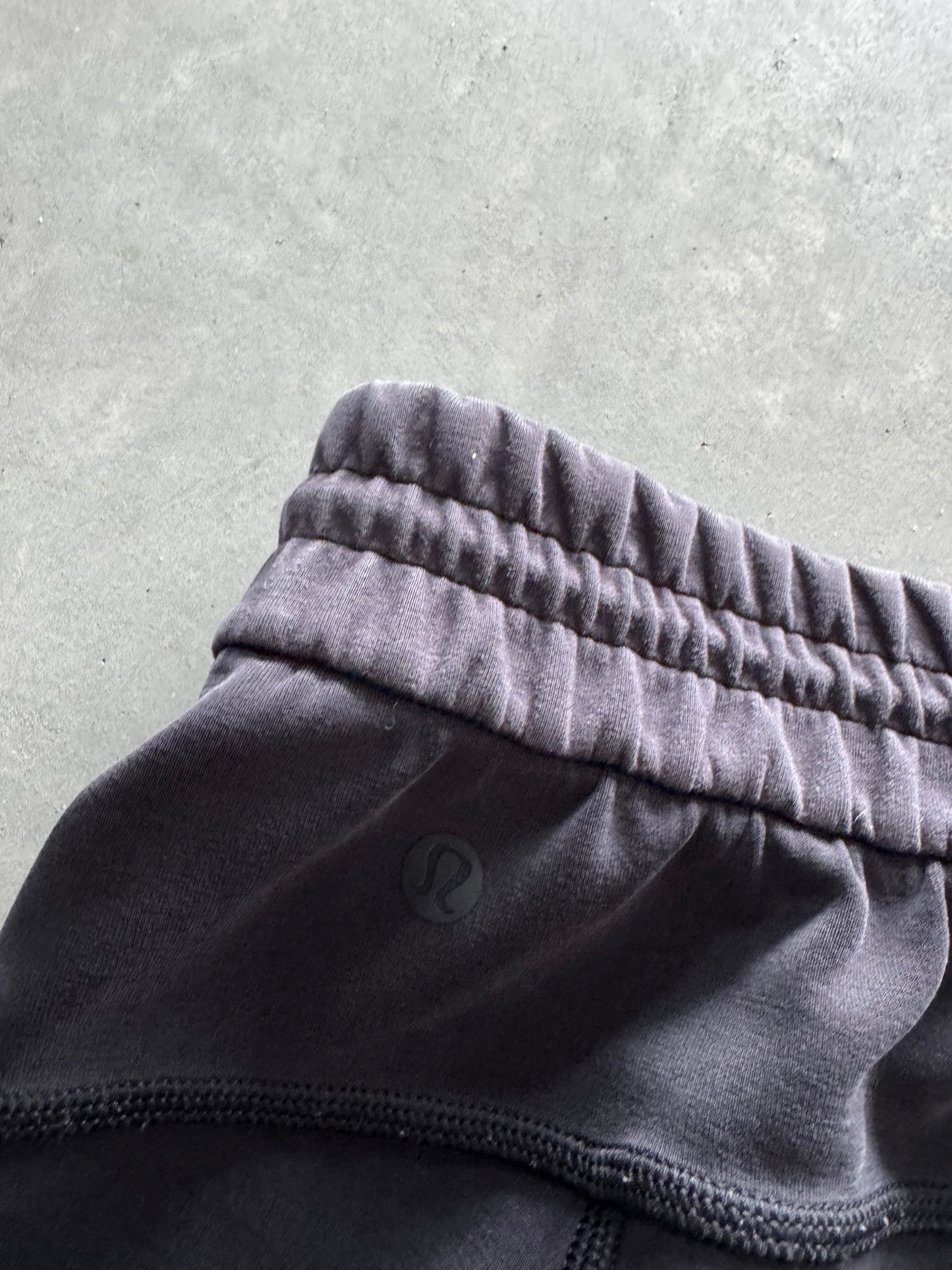 Lululemon Soft Stream Shorts - 8