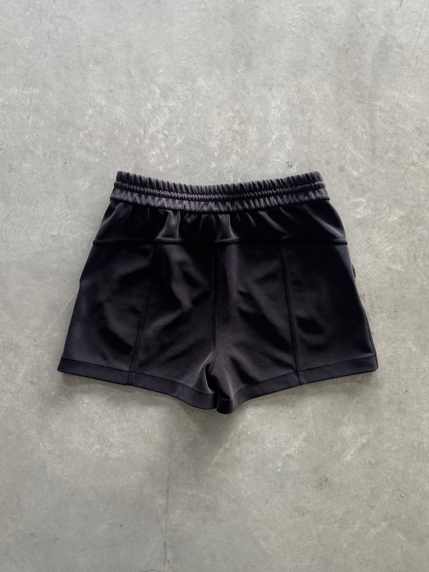 Lululemon Soft Stream Shorts - 8