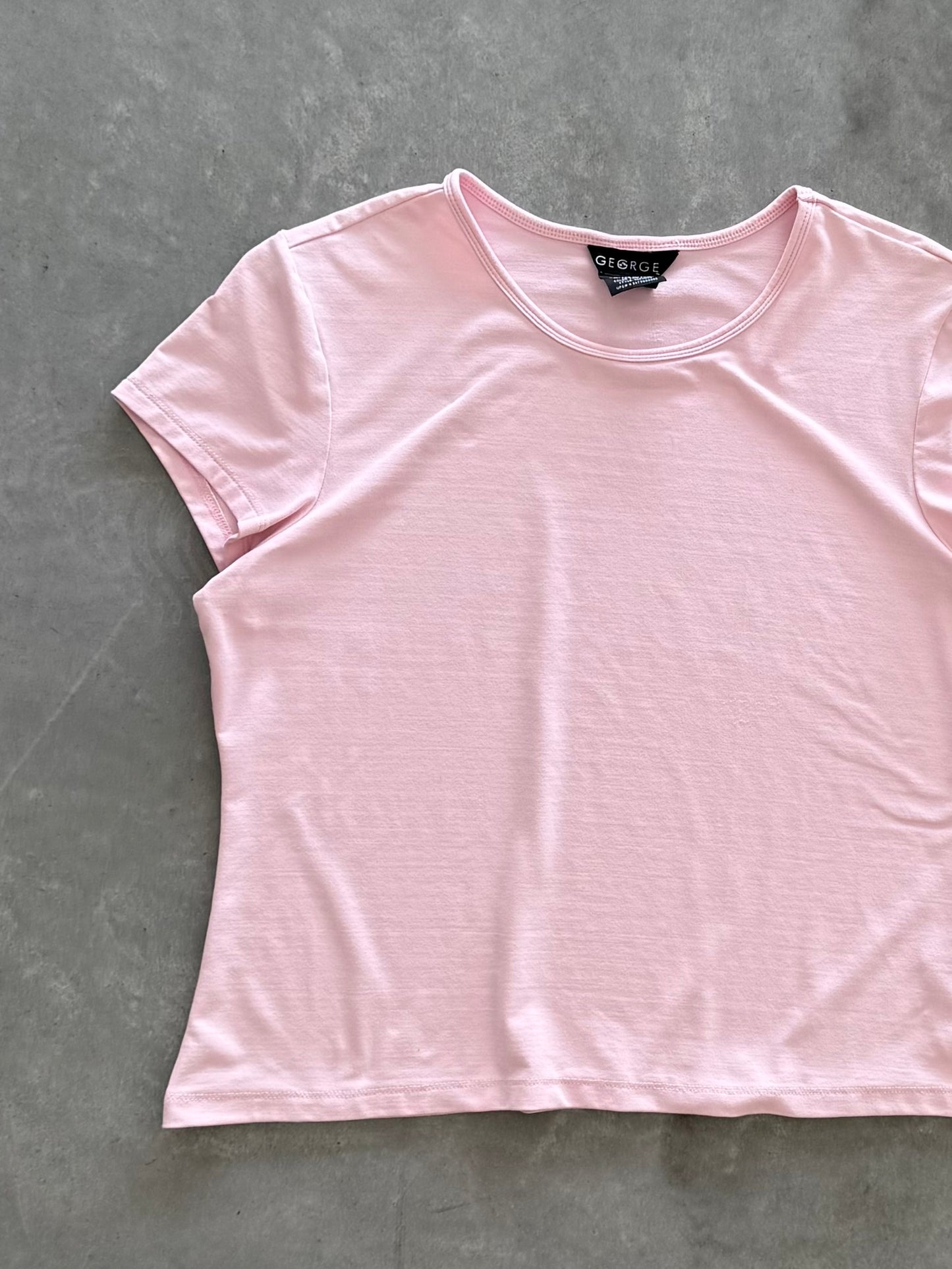 Vintage Women’s Basic Tee - L