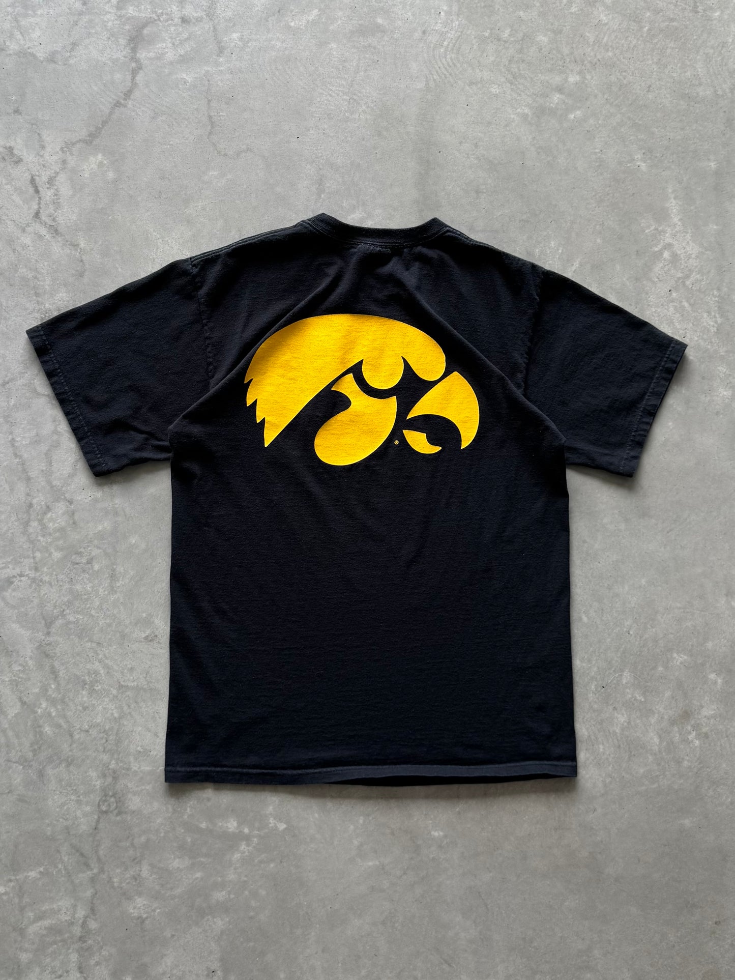 Vintage 90s Nike Iowa Hawkeyes Tee - M