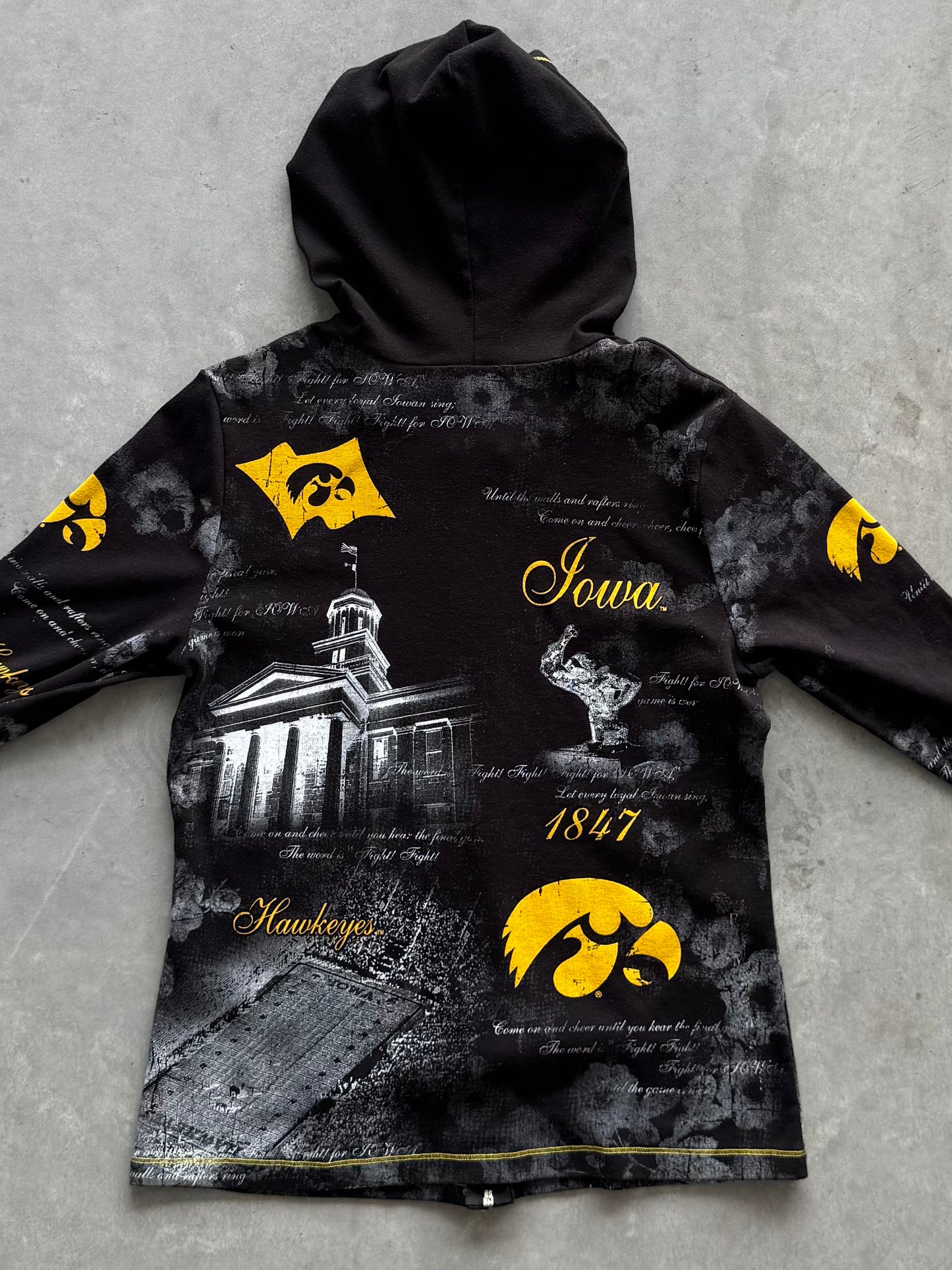 Vintage Iowa Hawkeyes Women’s Zip Up Hoodie - S