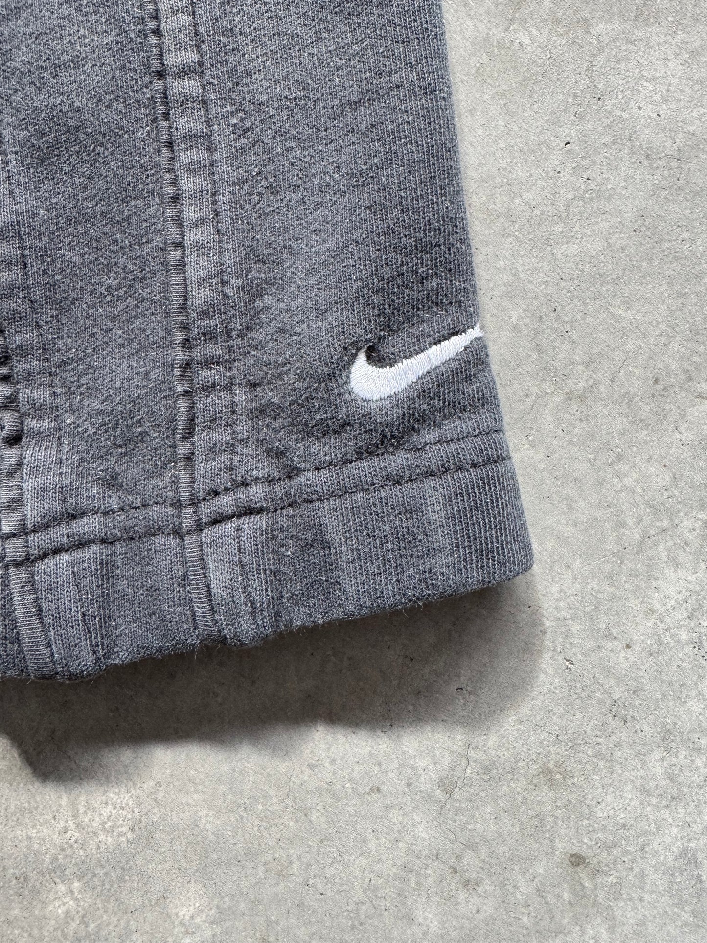 Vintage 00s Nike Sweatshirt - L