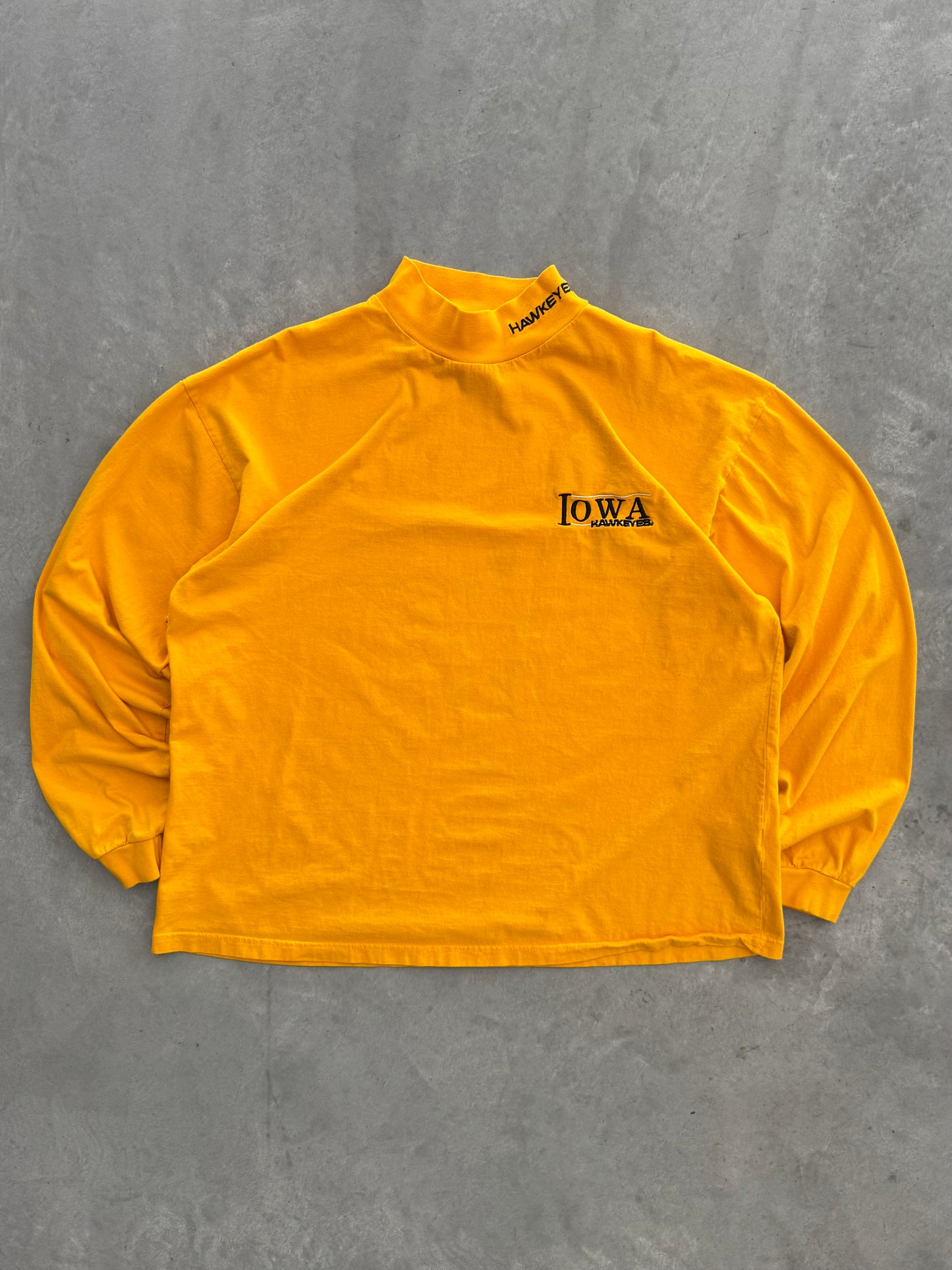 Vintage Iowa Hawkeyes Longsleeve Mock Neck - XXL