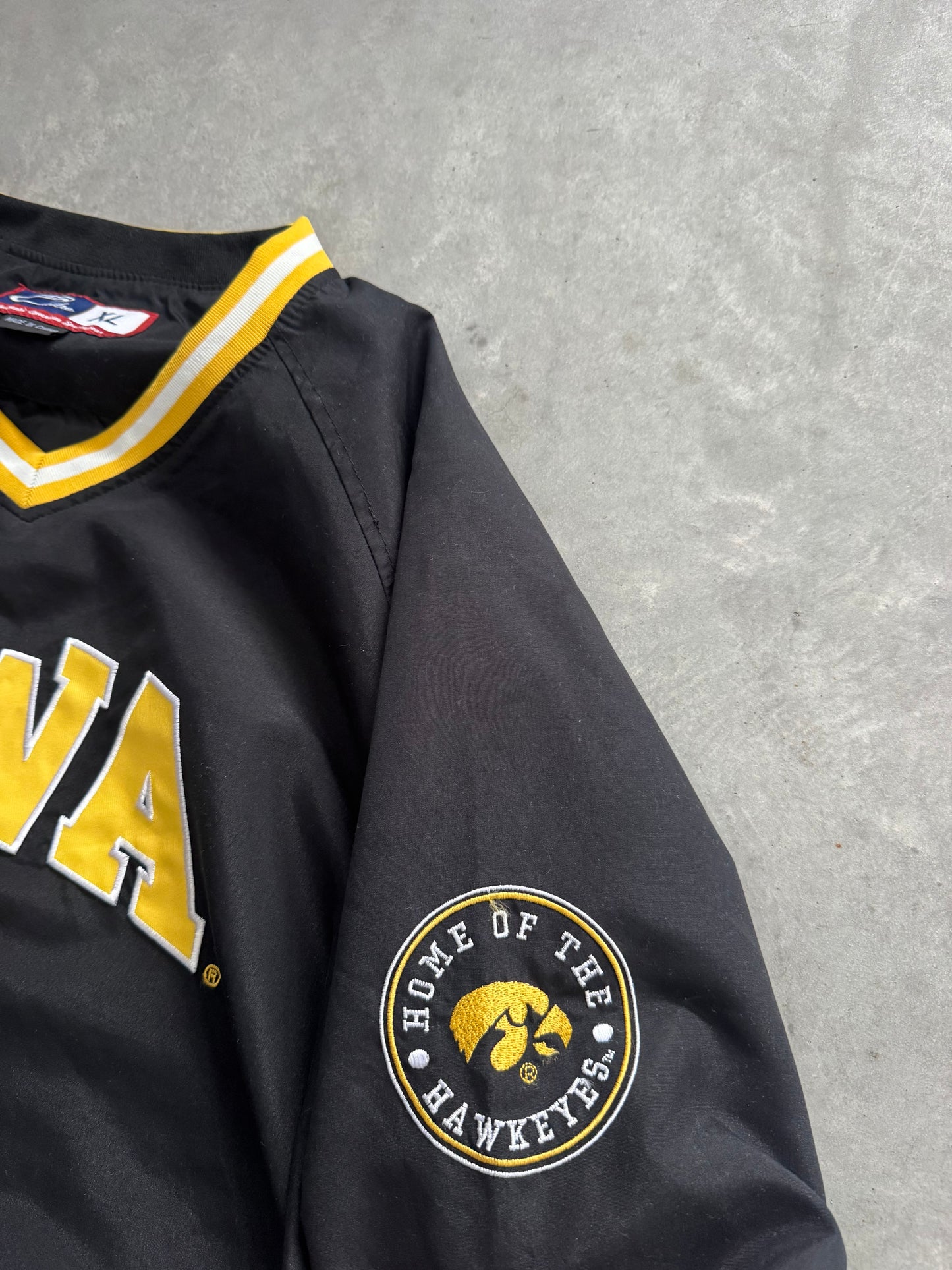 Vintage Iowa Hawkeyes Windbreaker - XL