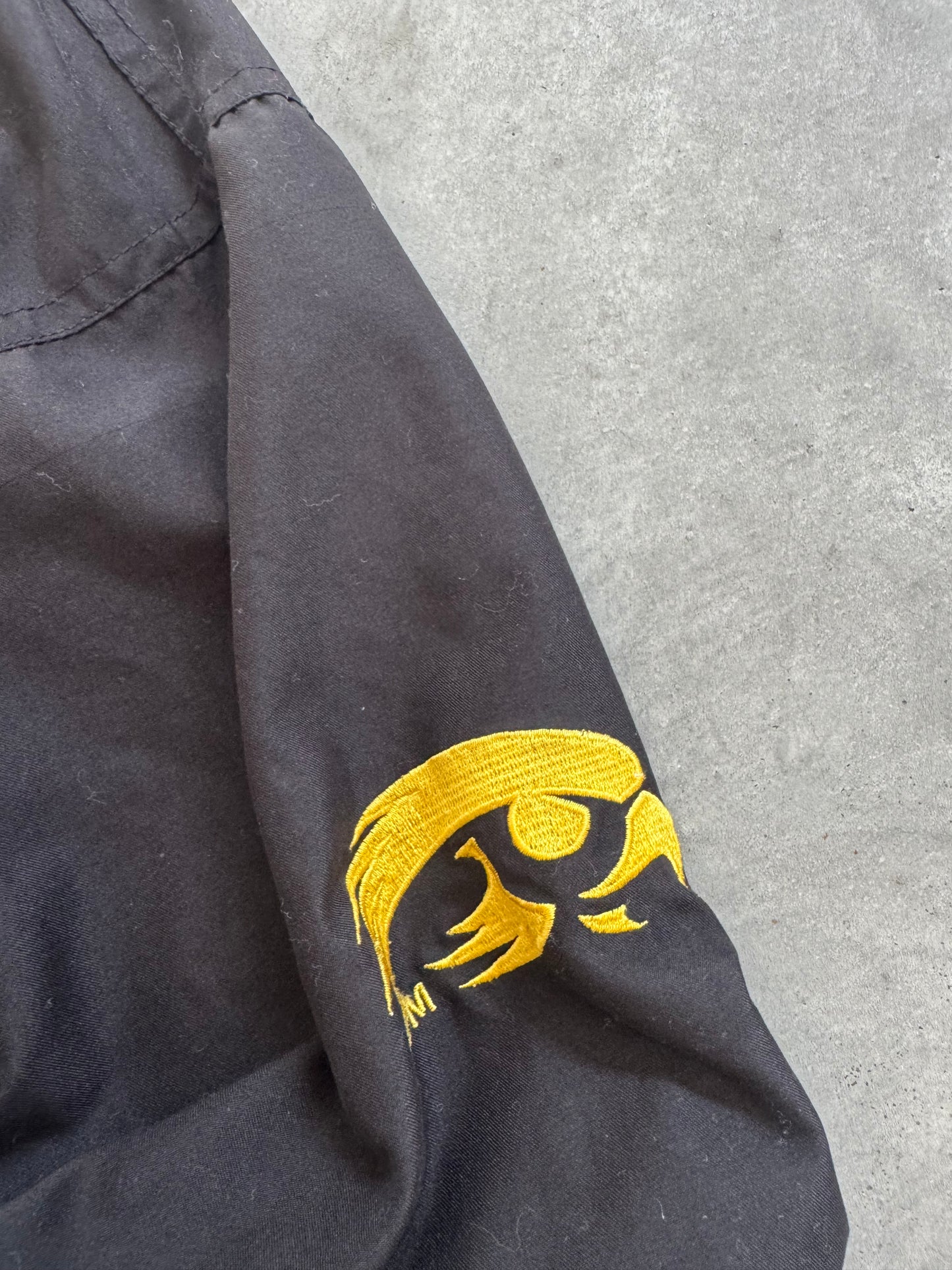 Vintage Iowa Hawkeyes Windbreaker - XL