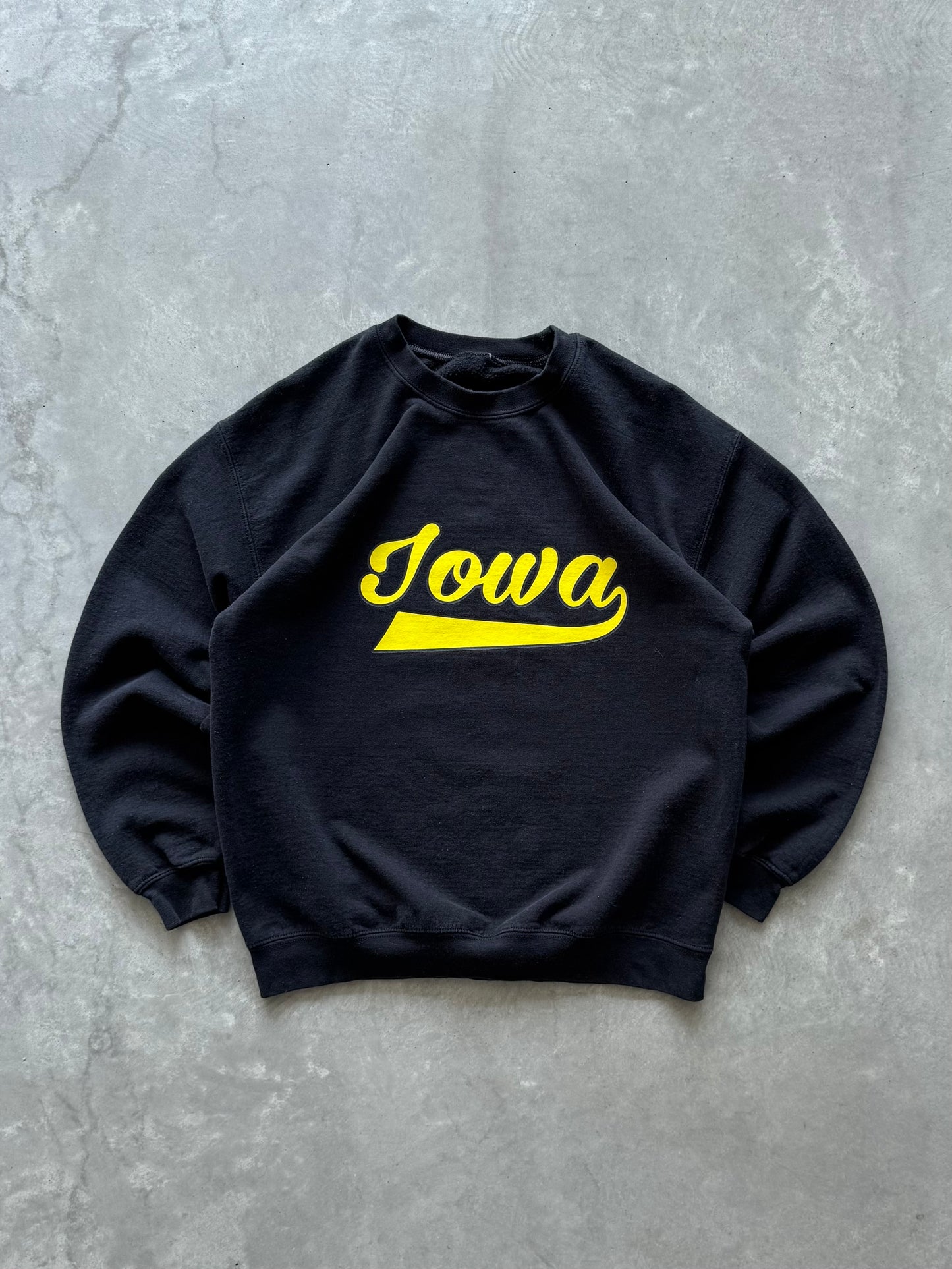 Vintage Iowa Hawkeyes Sweatshirt - L