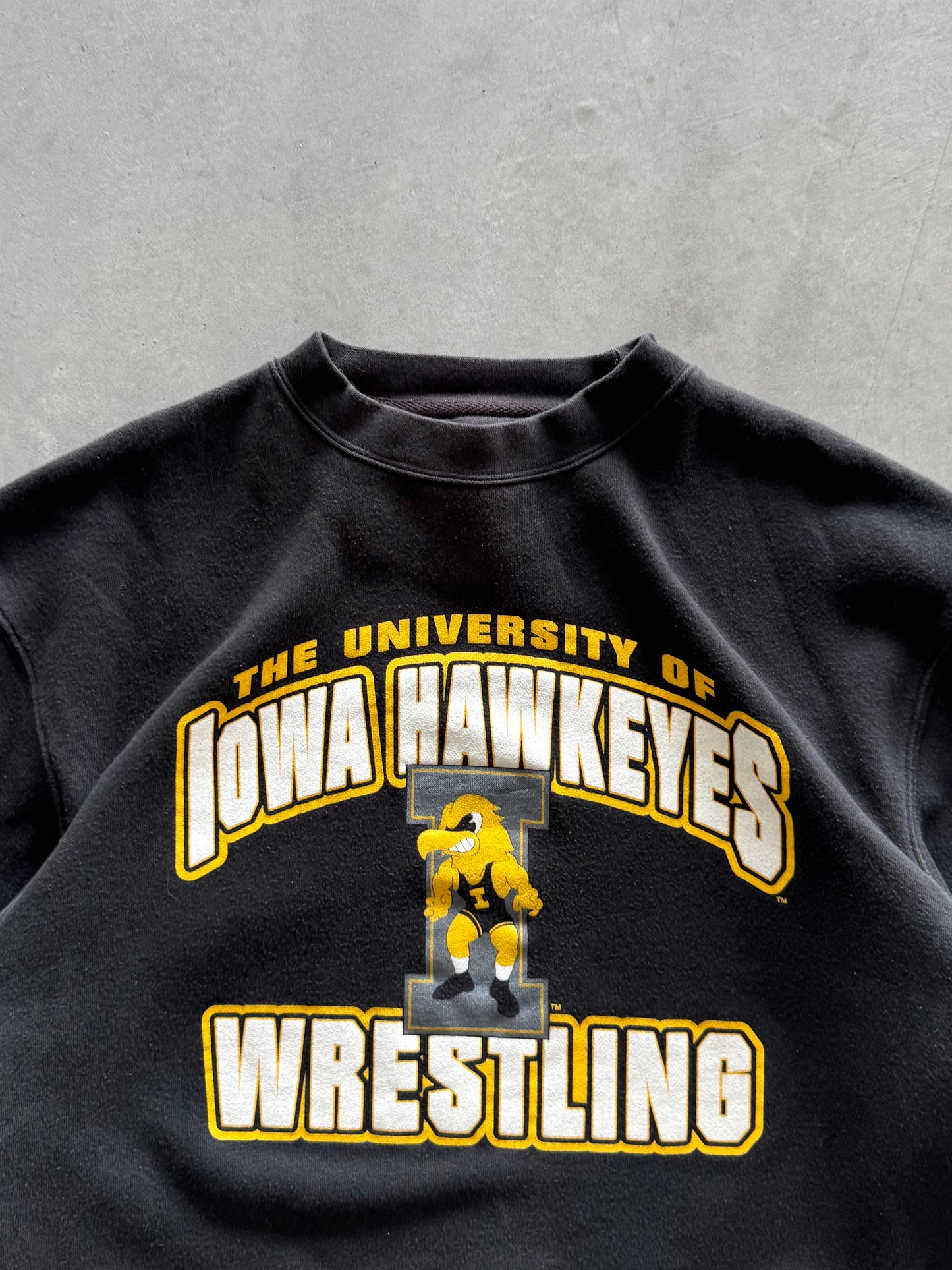 Vintage 90s Iowa Hawkeyes Wrestling Sweatshirt - L
