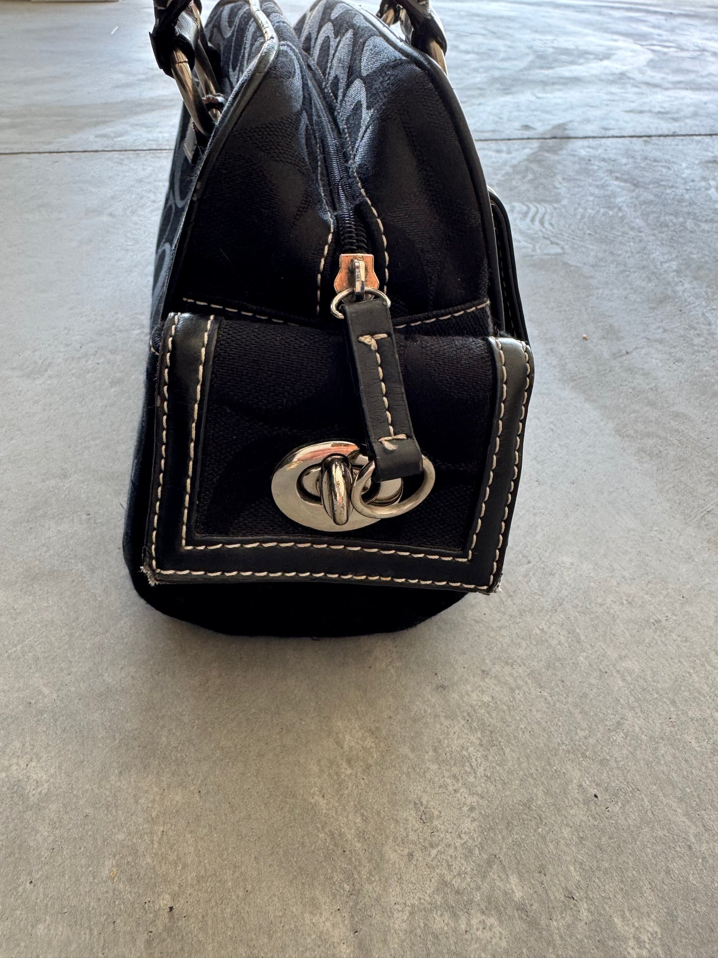 Vintage Coach Hand Bag (not authentic)