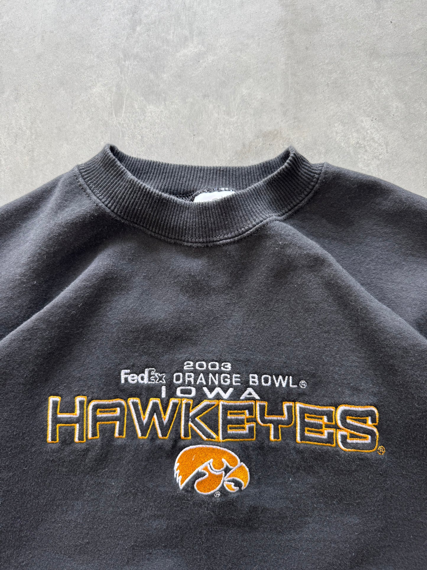 Vintage Iowa Hawkeyes Sweatshirt - M