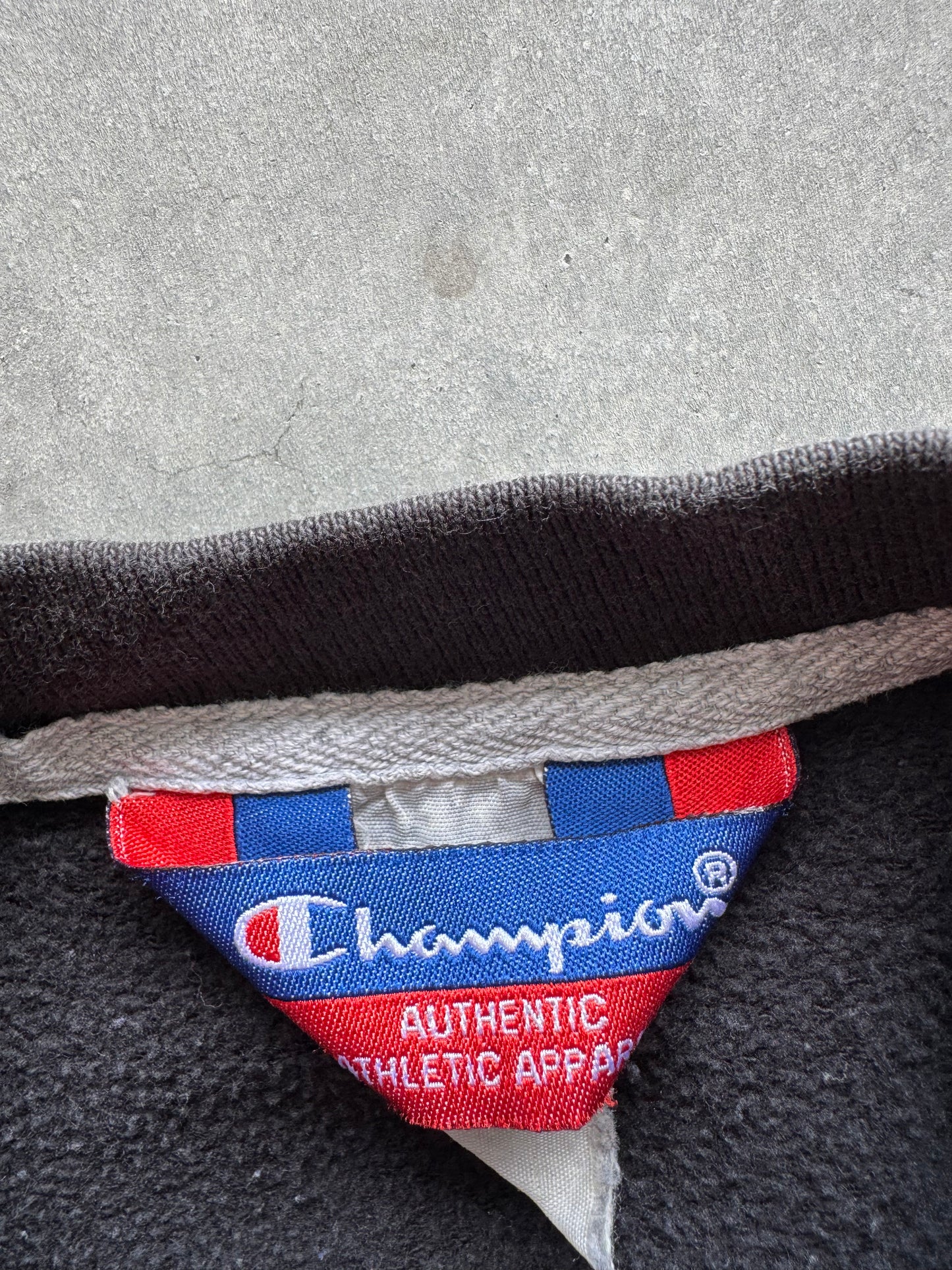 Vintage Champion Sweatshirt - L