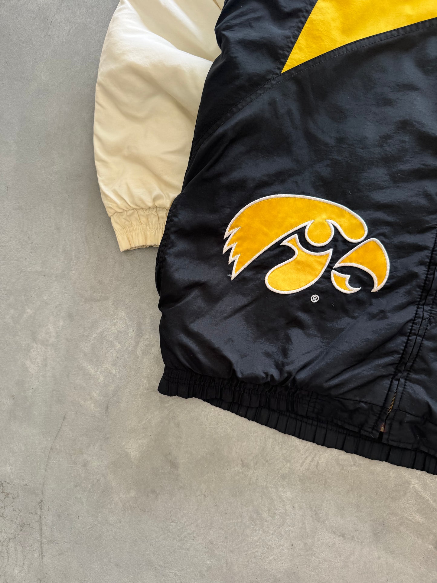 Vintage 90s Iowa Hawkeyes Coat - L