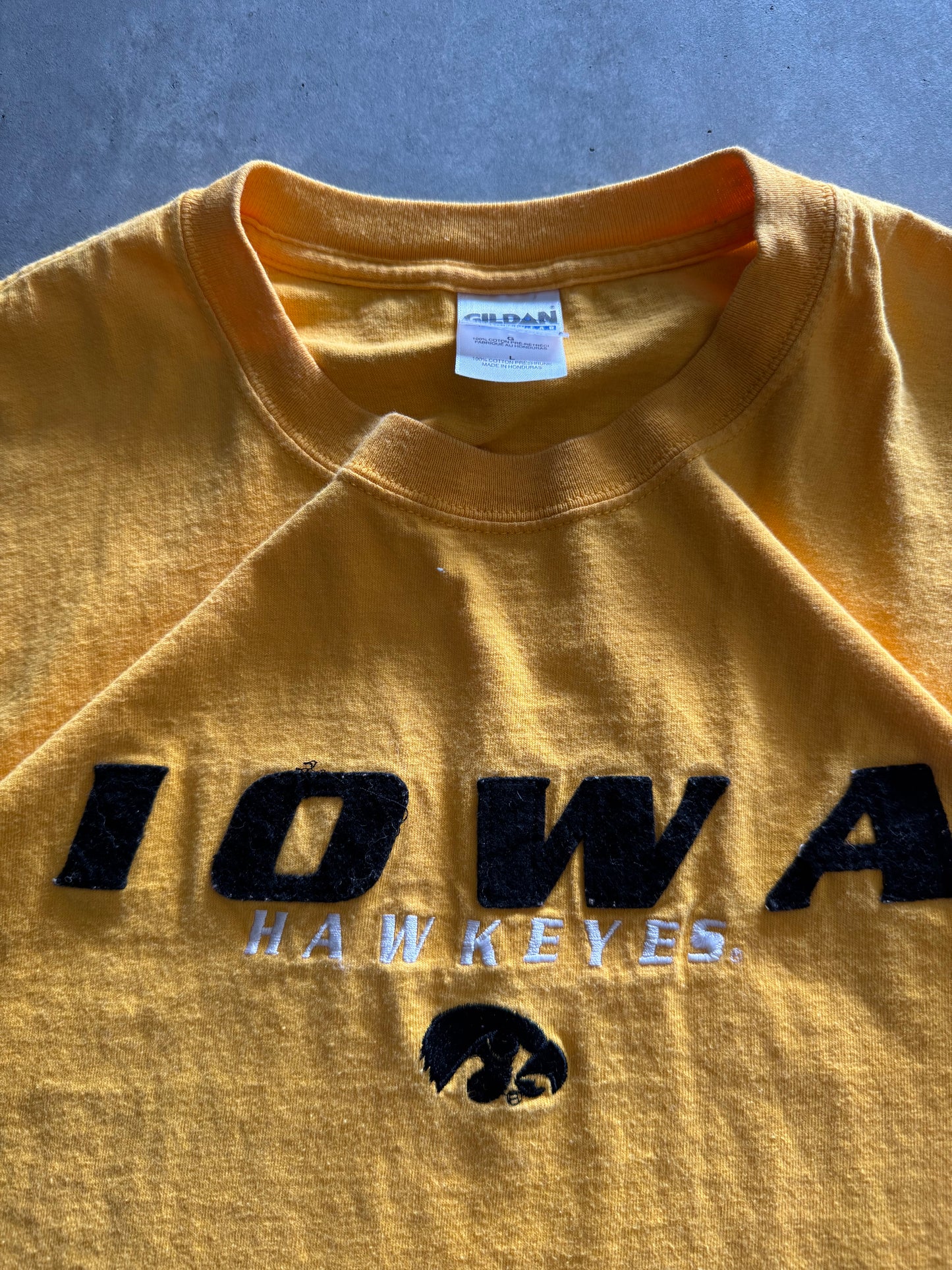Vintage Iowa Hawkeyes Tee - L