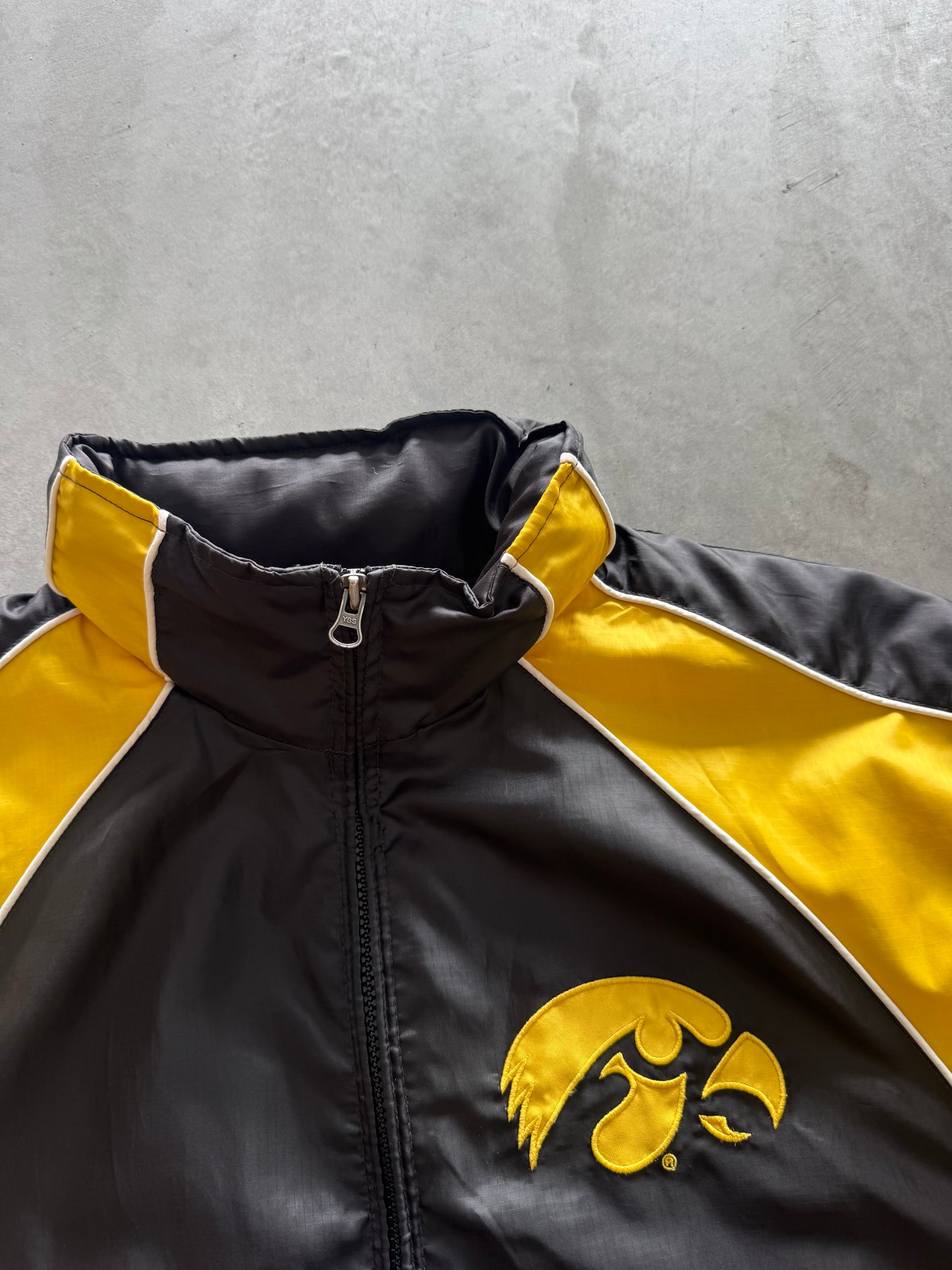 Vintage Iowa Hawkeyes Coat - L