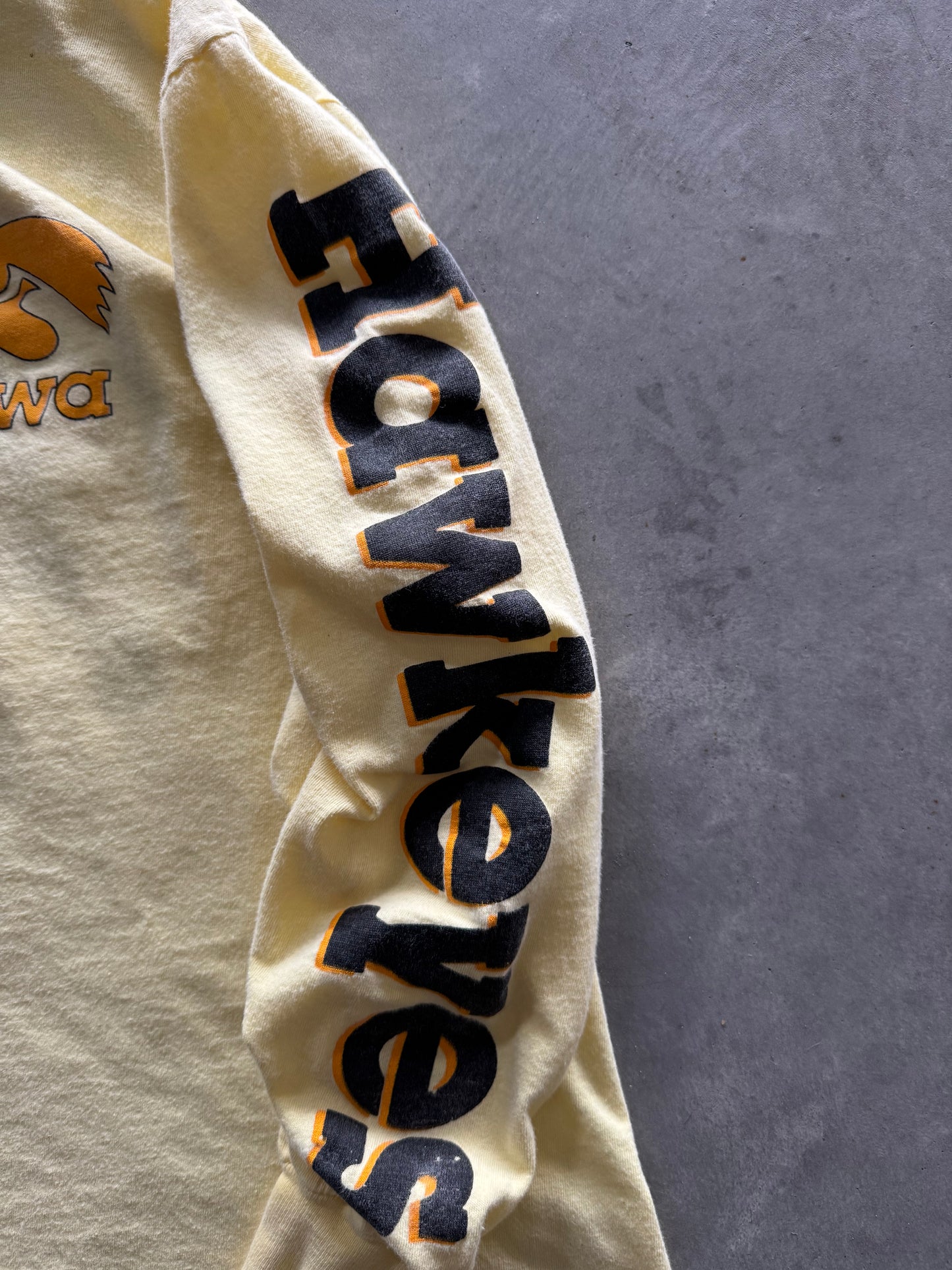 Vintage Iowa Hawkeyes Long Sleeve - M