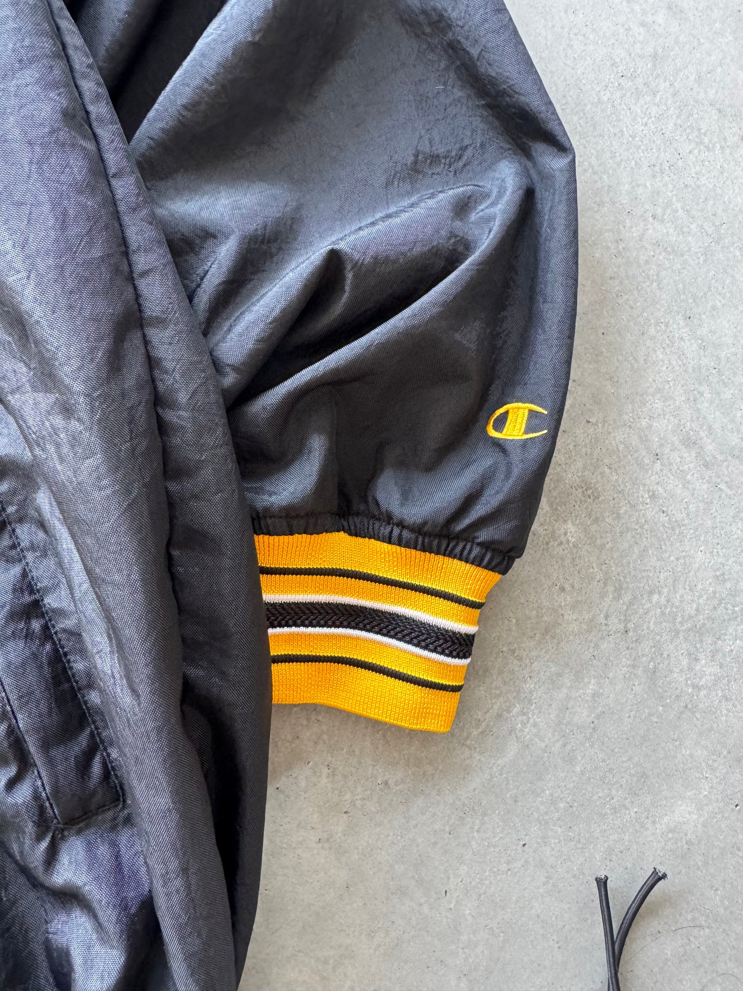 Vintage Iowa Hawkeyes Champion Windbreaker - XL