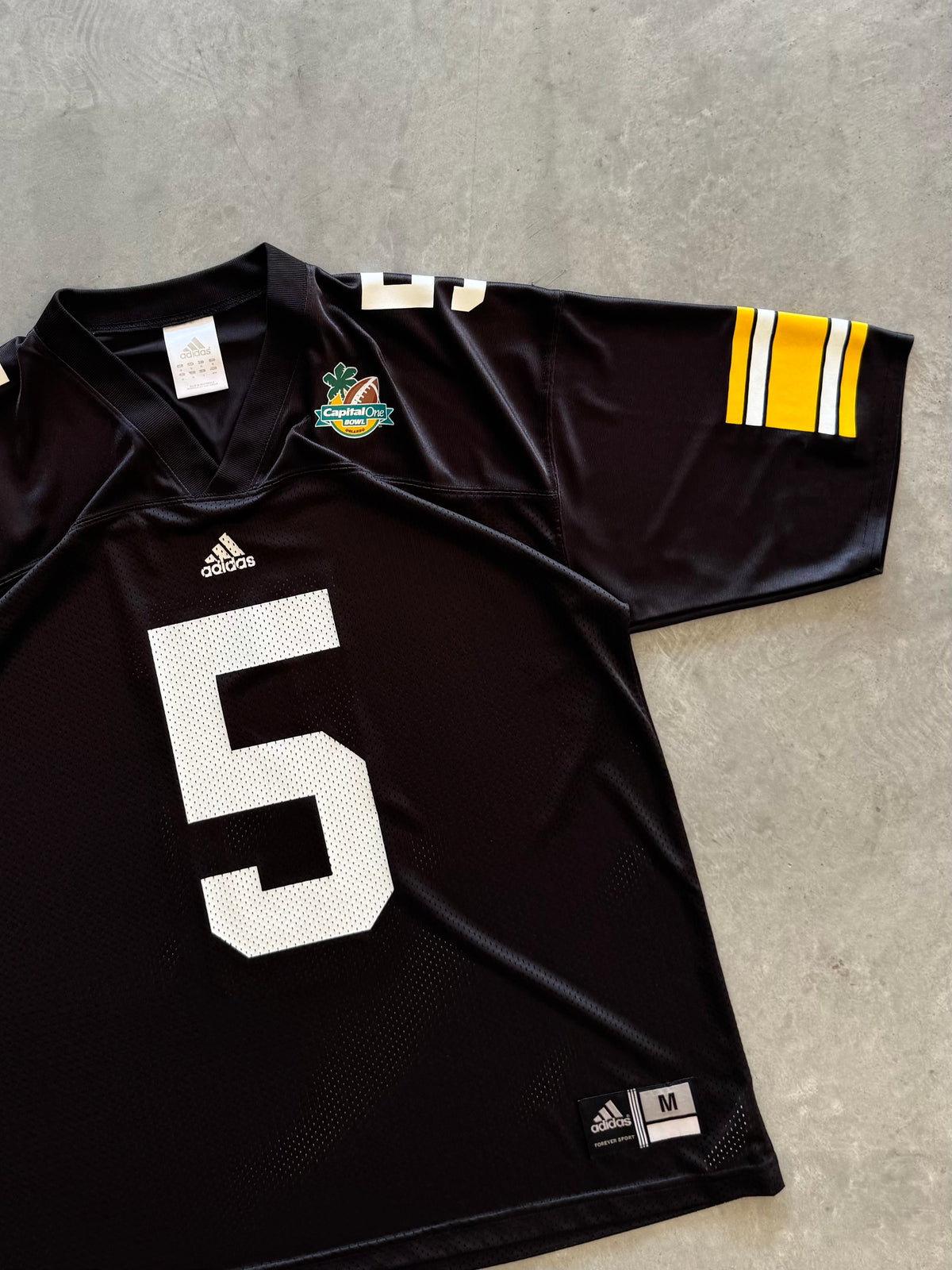 Vintage Iowa Hawkeyes 00s Adidas Jersey - M