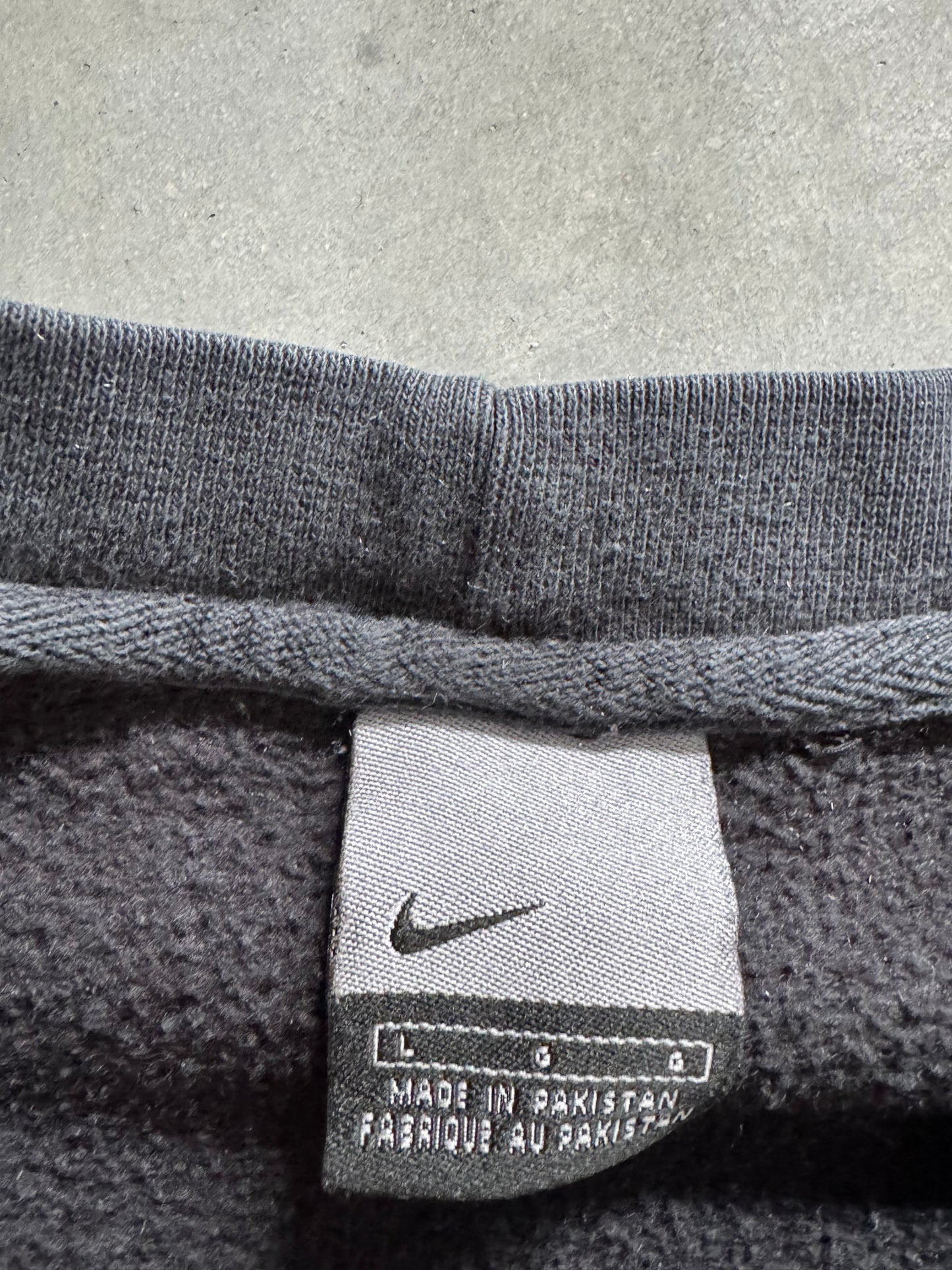 Vintage 00s Nike Sweatshirt - L