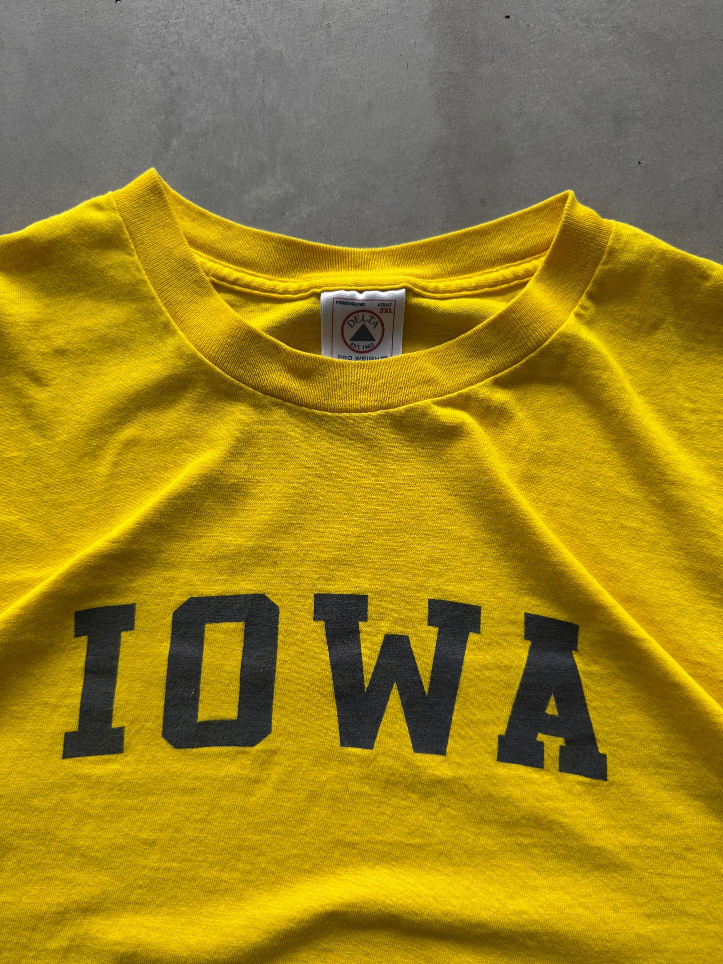 Vintage Iowa Hawkeyes Tee - XXL