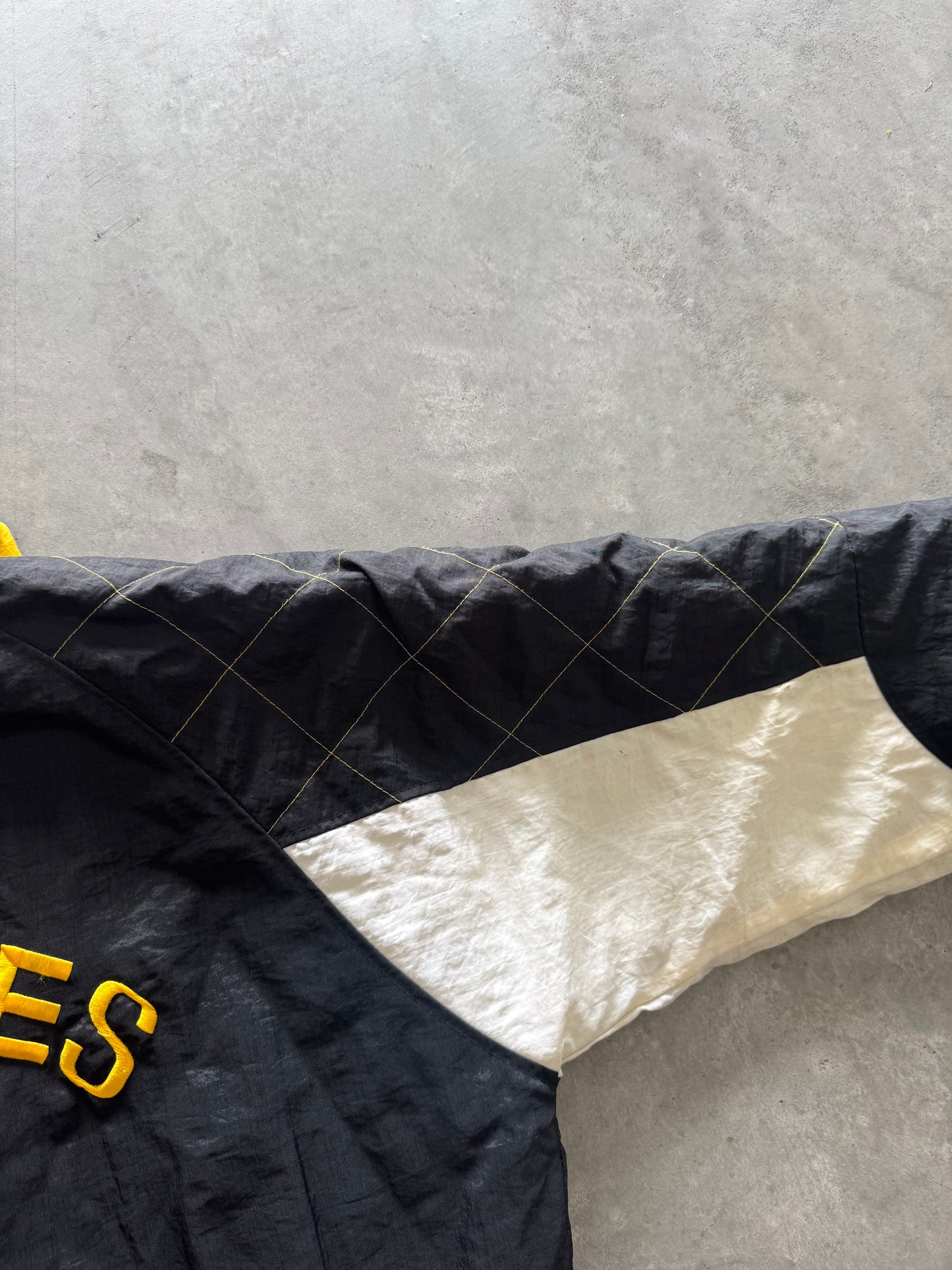 Vintage 90s Starter Iowa Hawkeyes Coat - XL