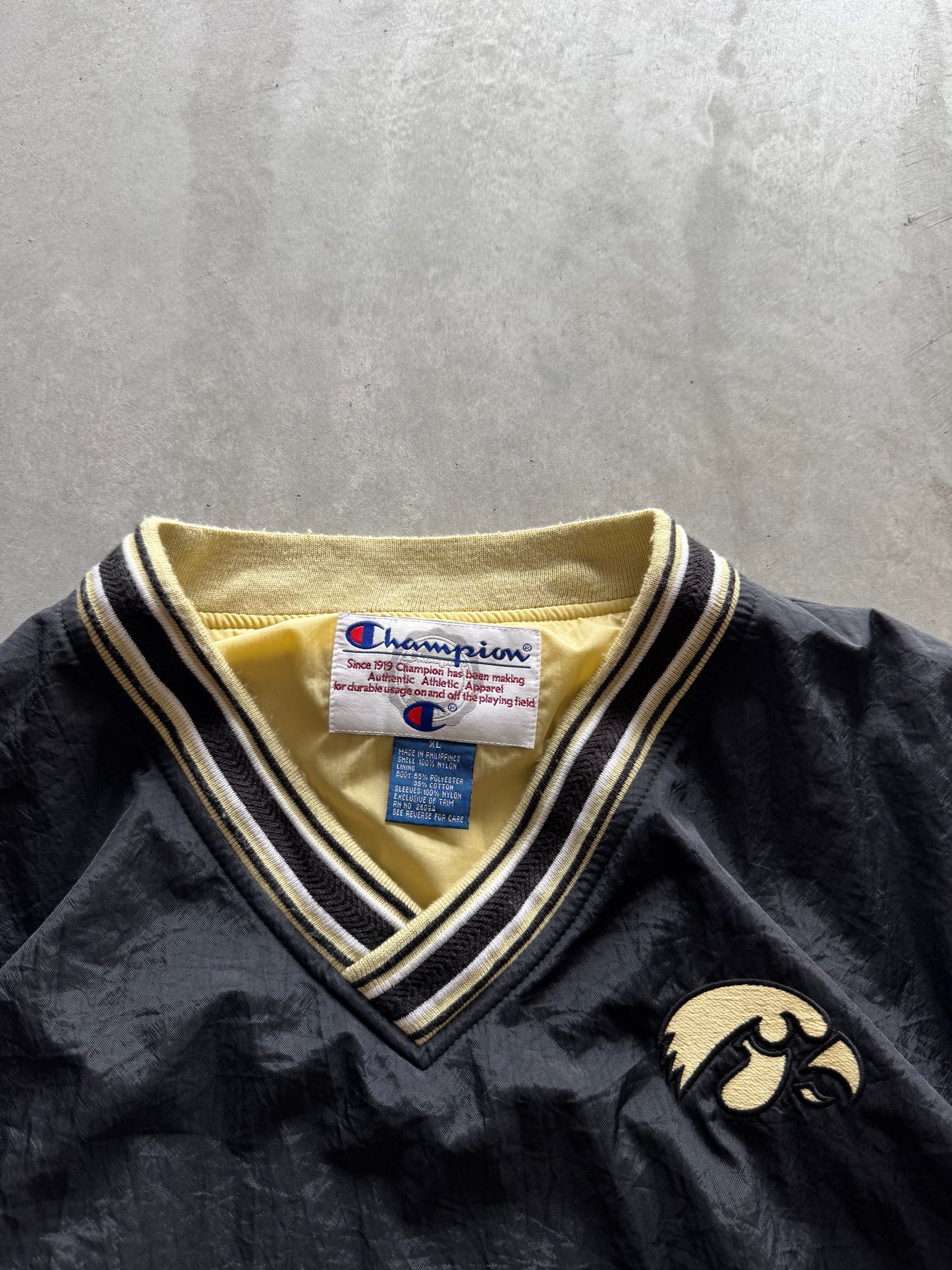 Vintage Champion Iowa Hawkeyes Windbreaker - XL