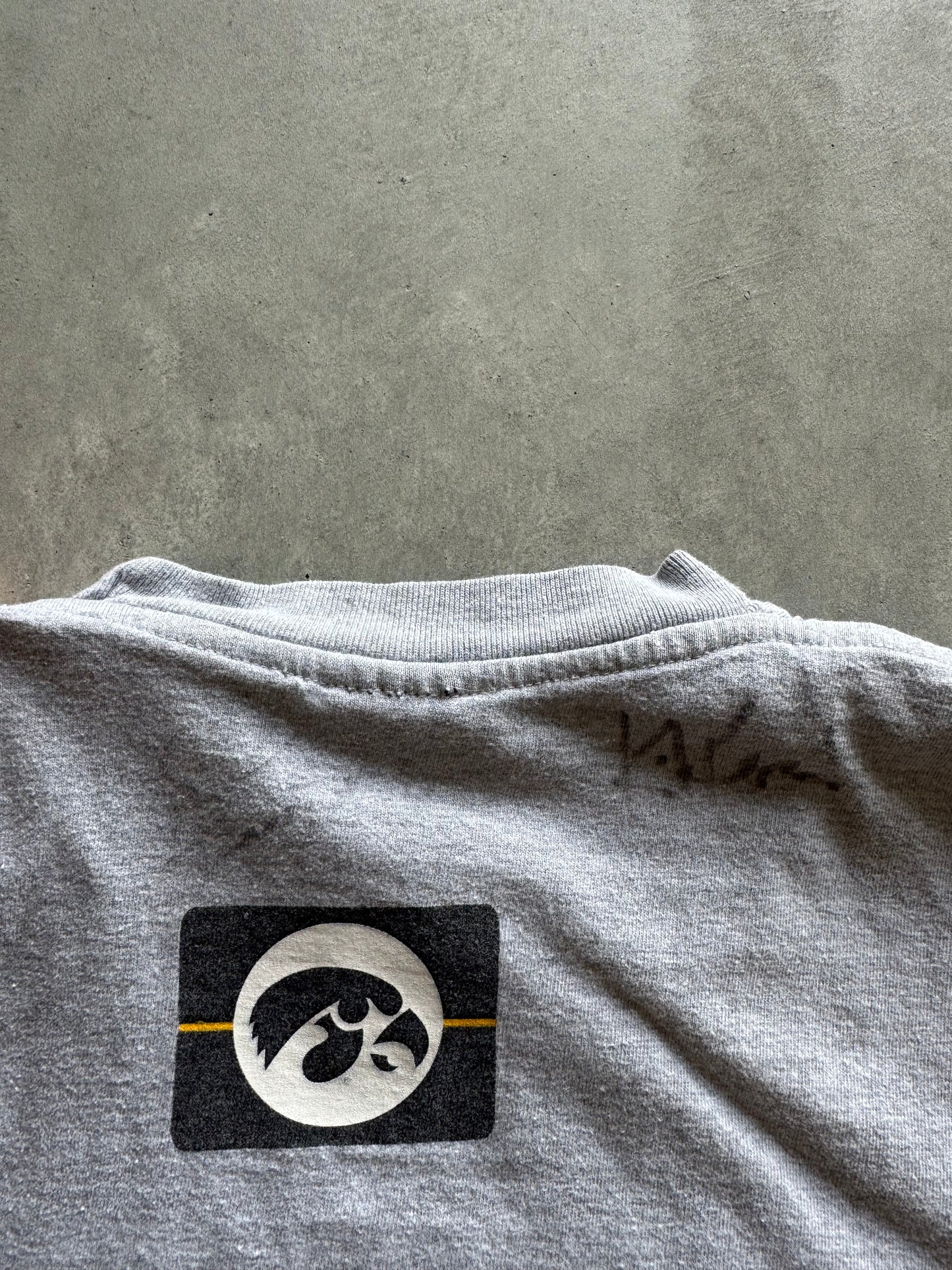 Vintage Iowa Hawkeyes Tee - S