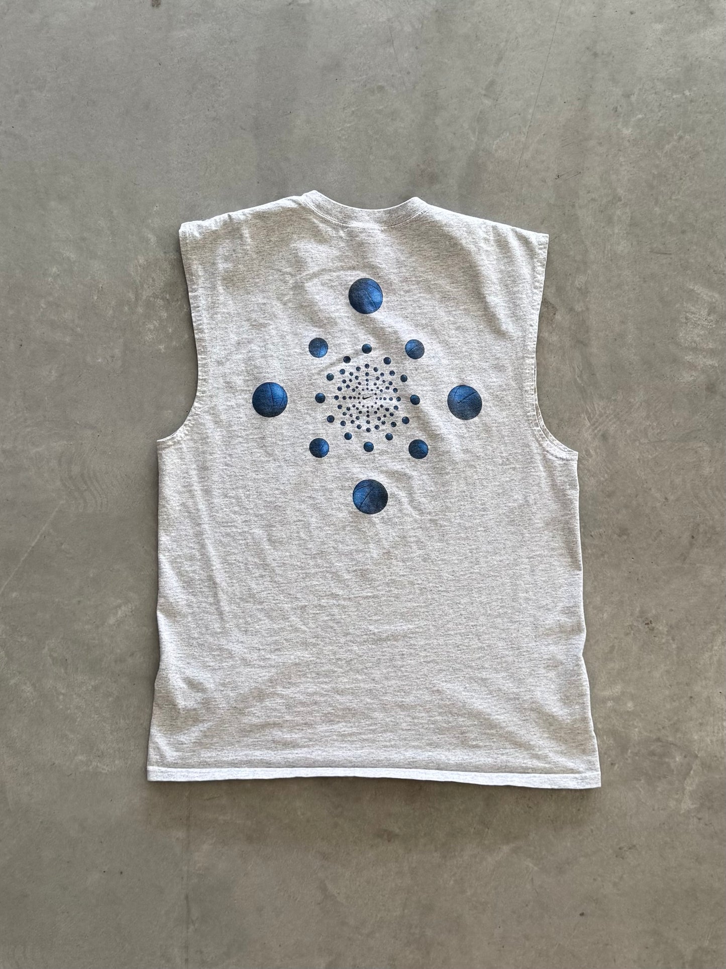 Vintage 90s Nike Cutoff Tee - M