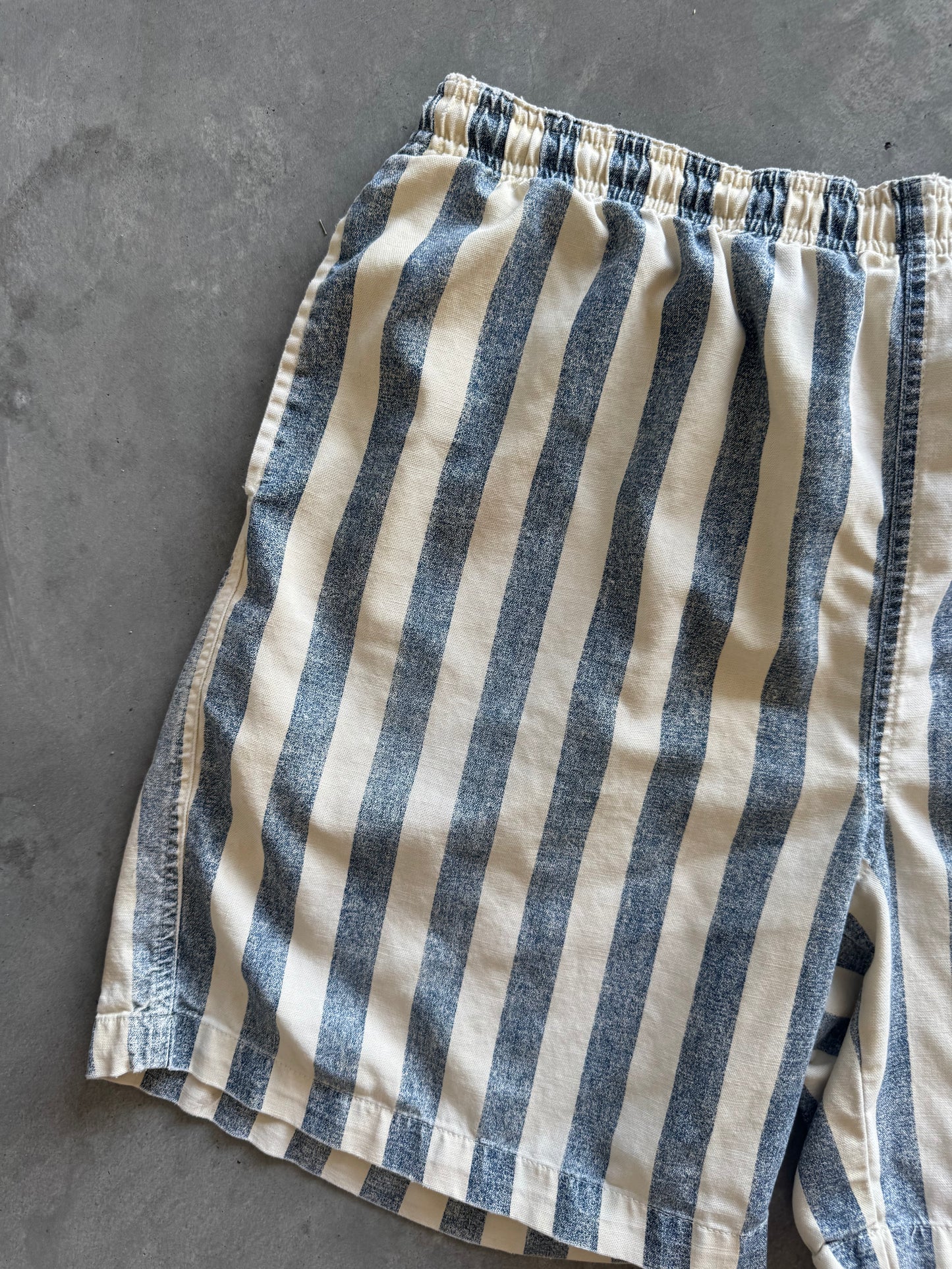 Vintage St. John’s Bag Striped Shorts - L