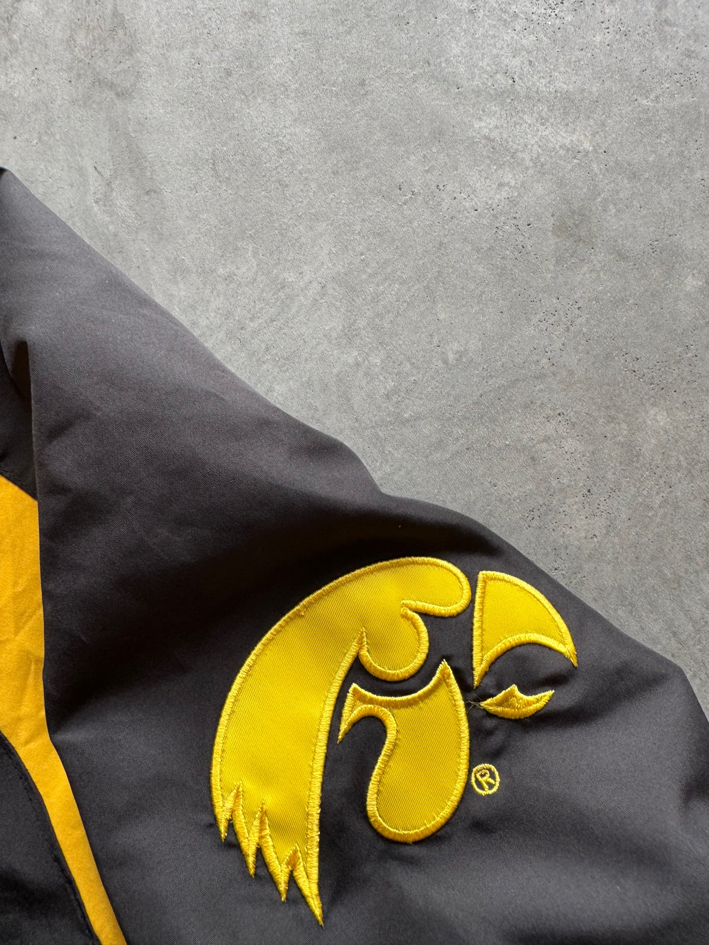 Iowa Hawkeyes Windbreaker - XXL