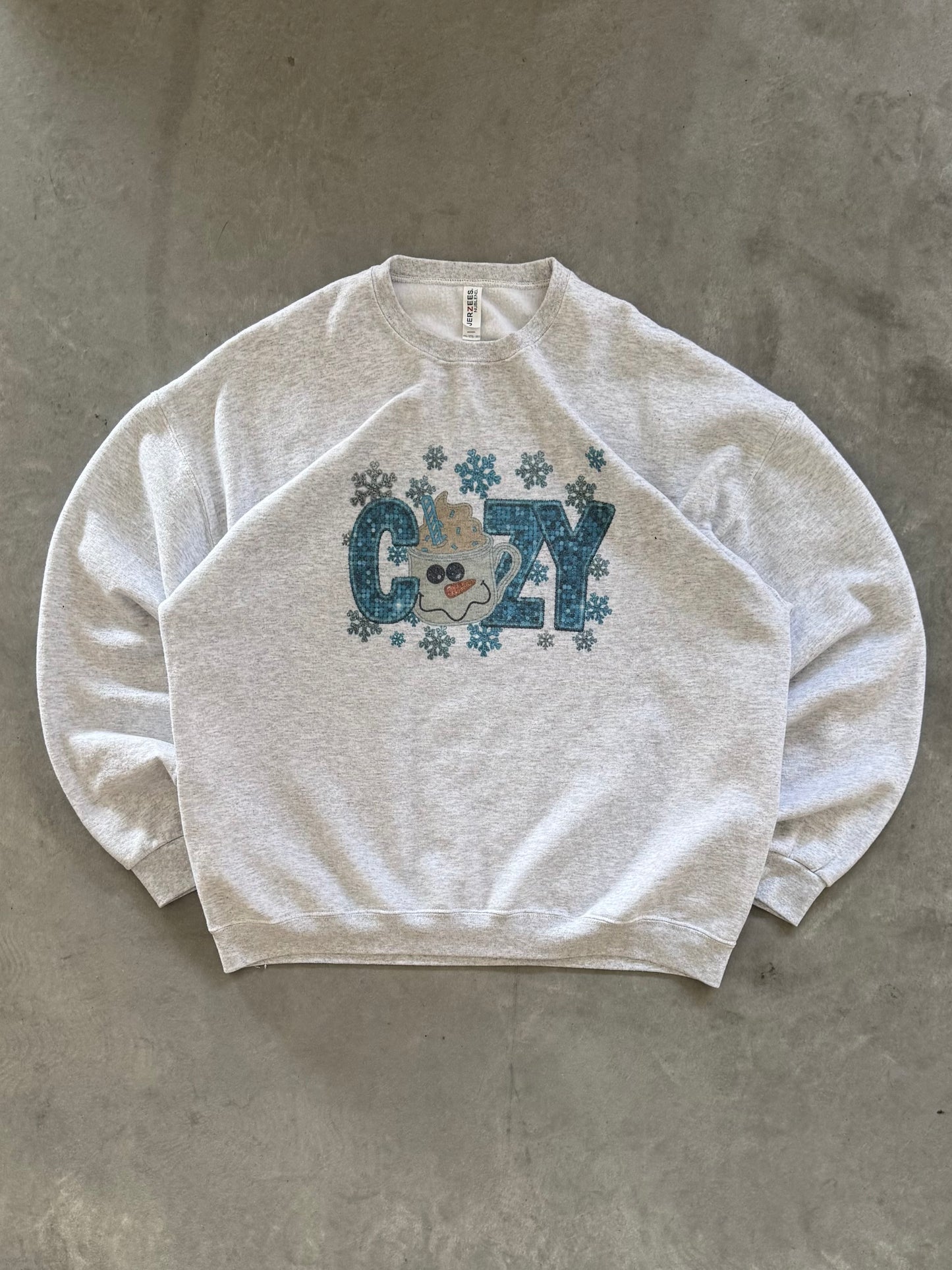 Cozy Christmas Sweatshirt - XXL