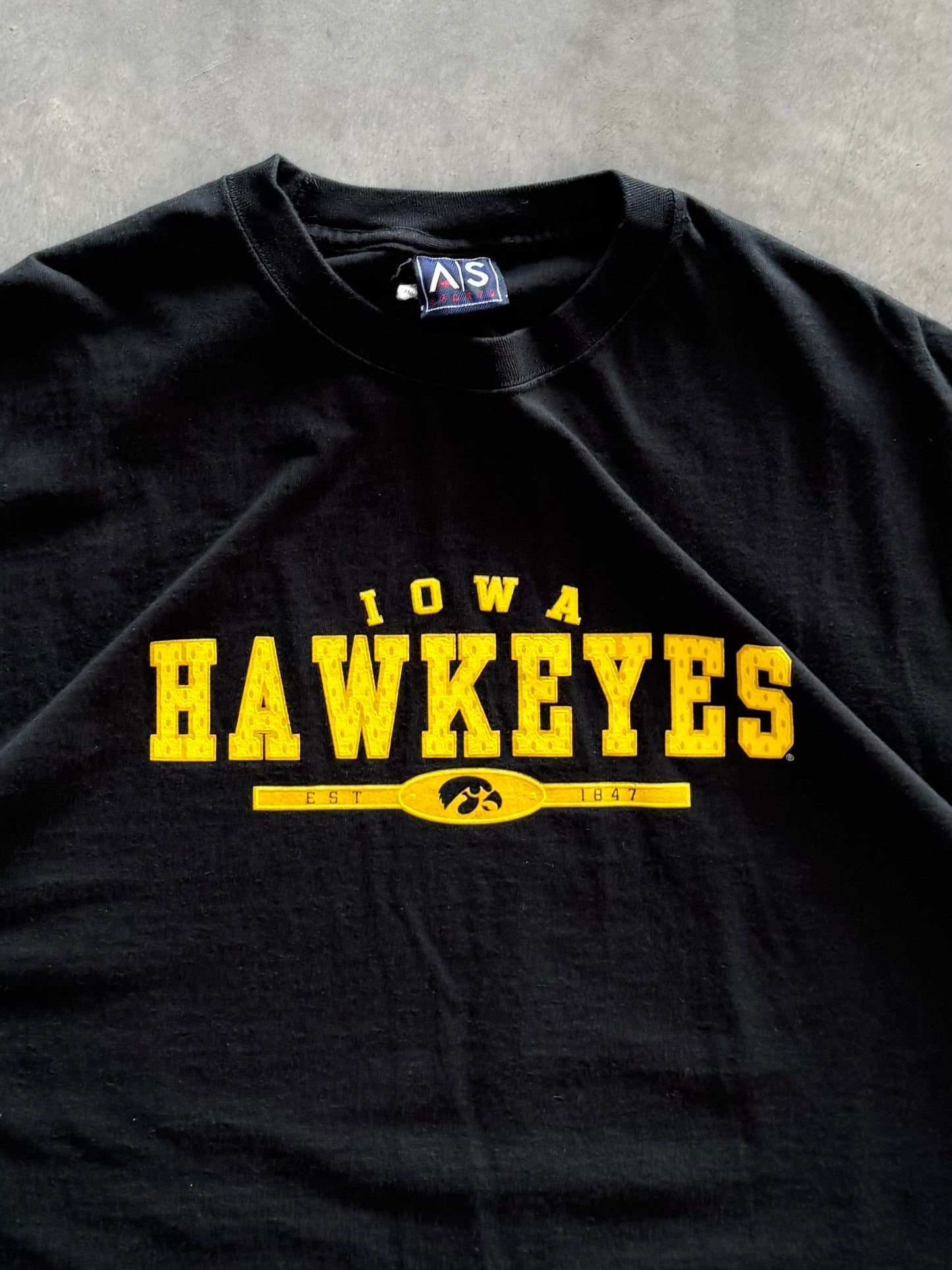 Vintage Iowa Hawkeyes Tee - XL