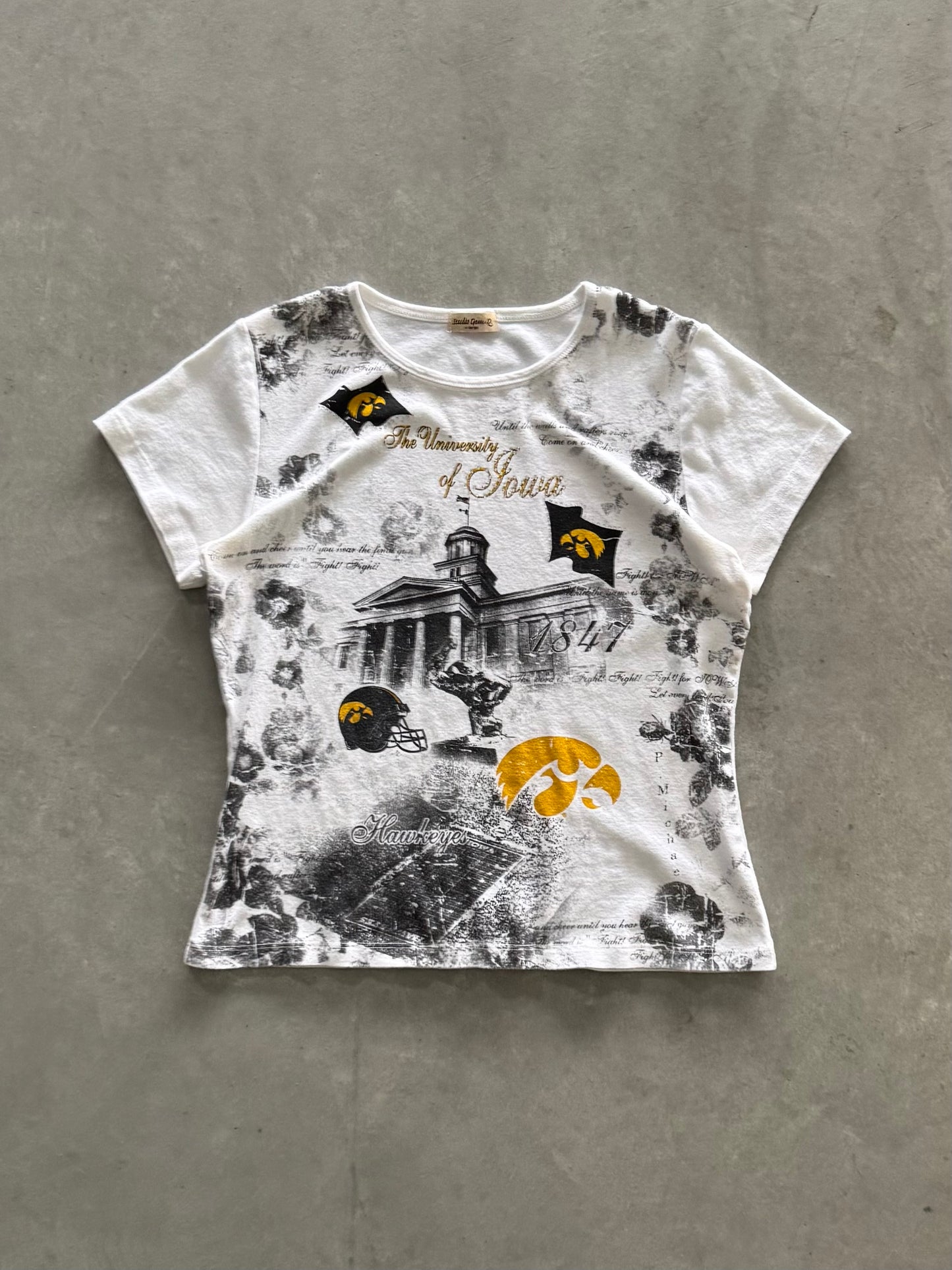 Vintage Iowa Hawkeyes Women’s Tee - XL